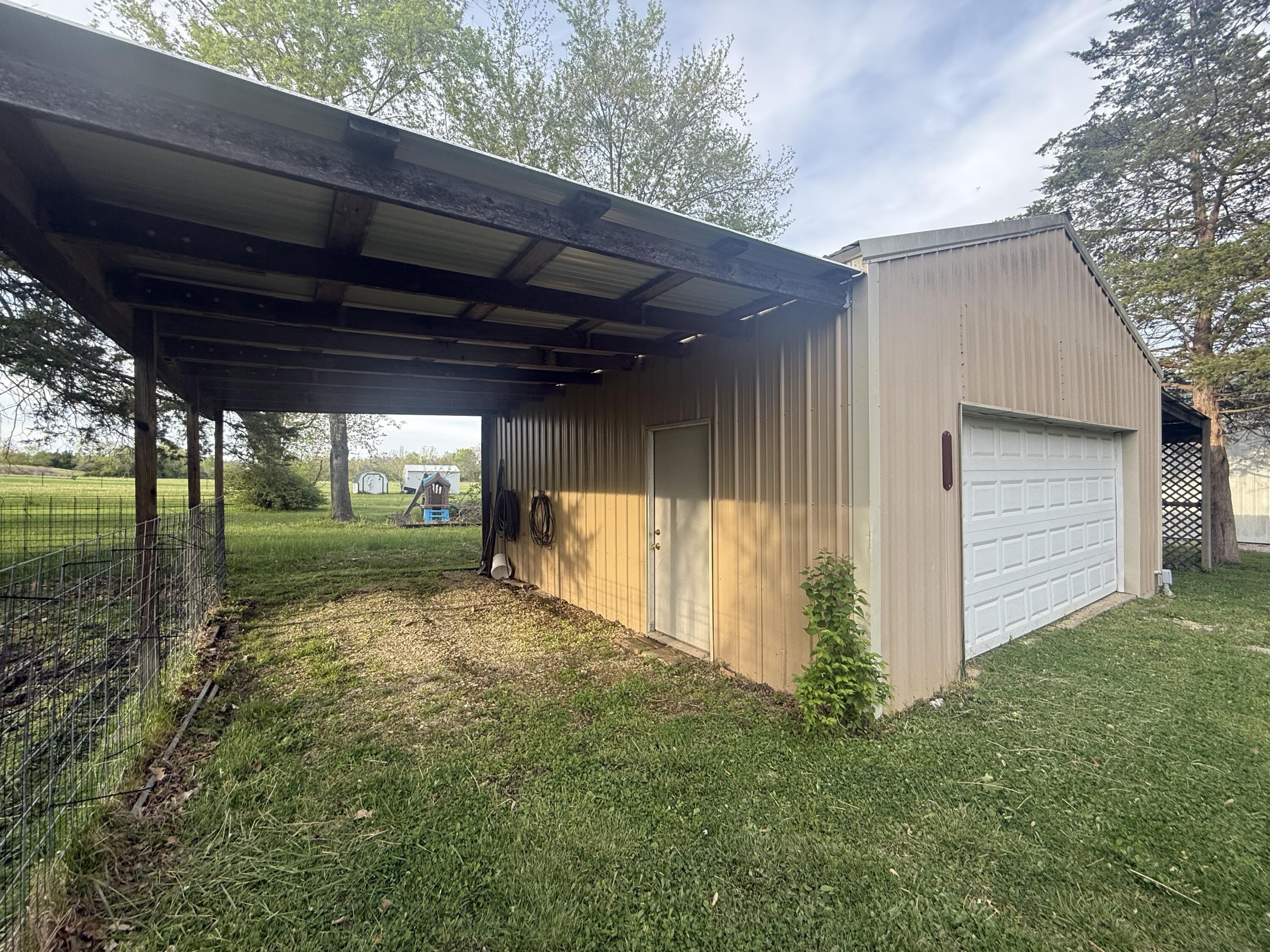 305 Pine Grove Road Property Photo 12