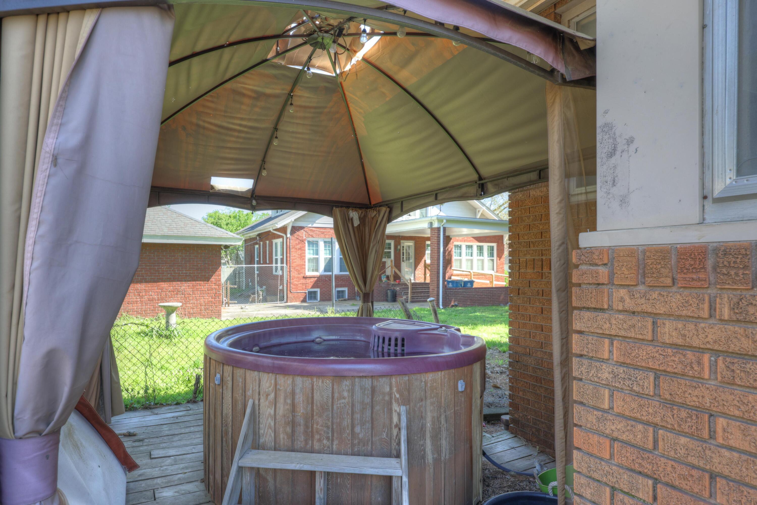 110 North Connor Avenue Property Photo 35