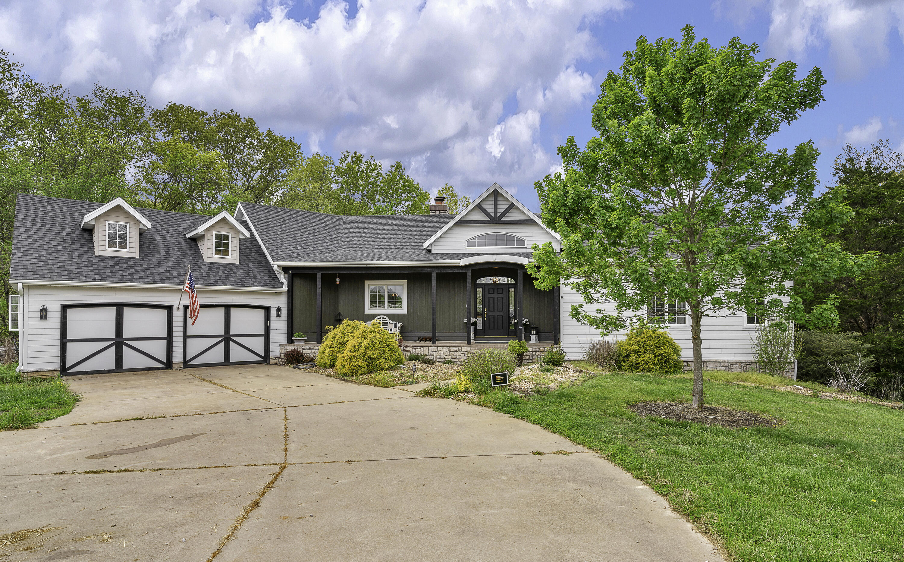 2211 Reed Road Property Photo