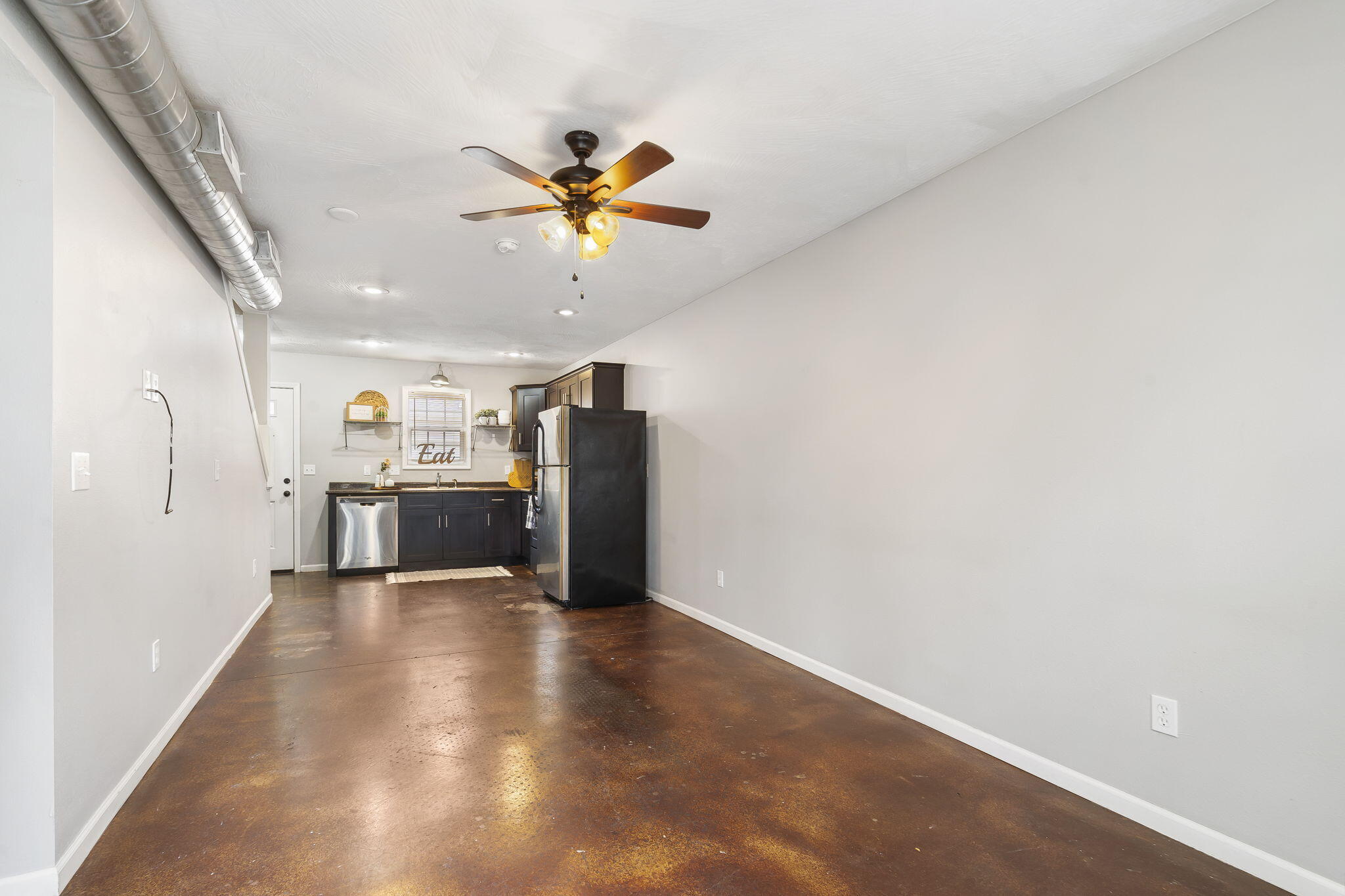 311 South Hampton Avenue Property Photo 14