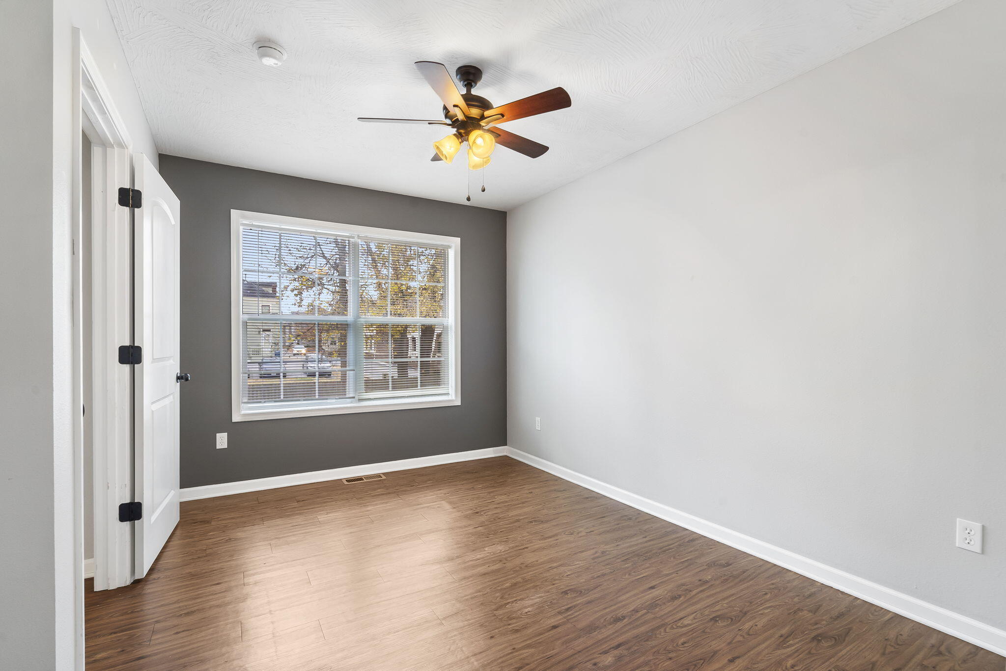 311 South Hampton Avenue Property Photo 25