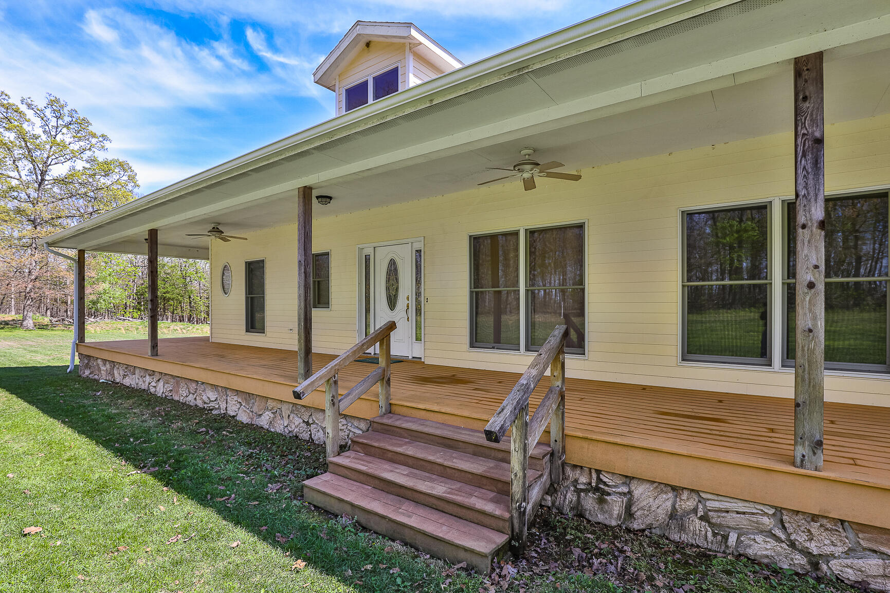 1560 Straight Road Property Photo 4