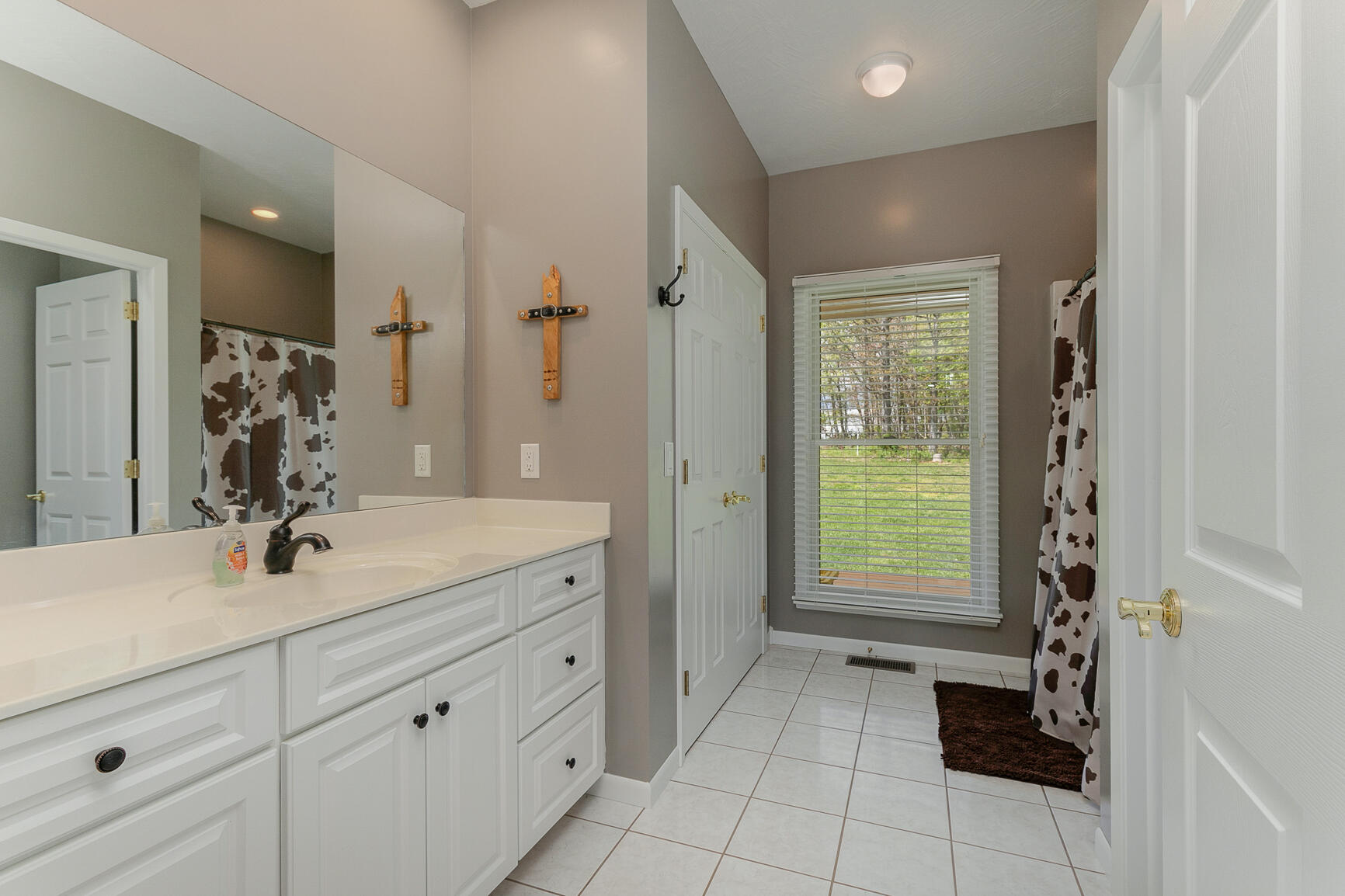 1560 Straight Road Property Photo 18