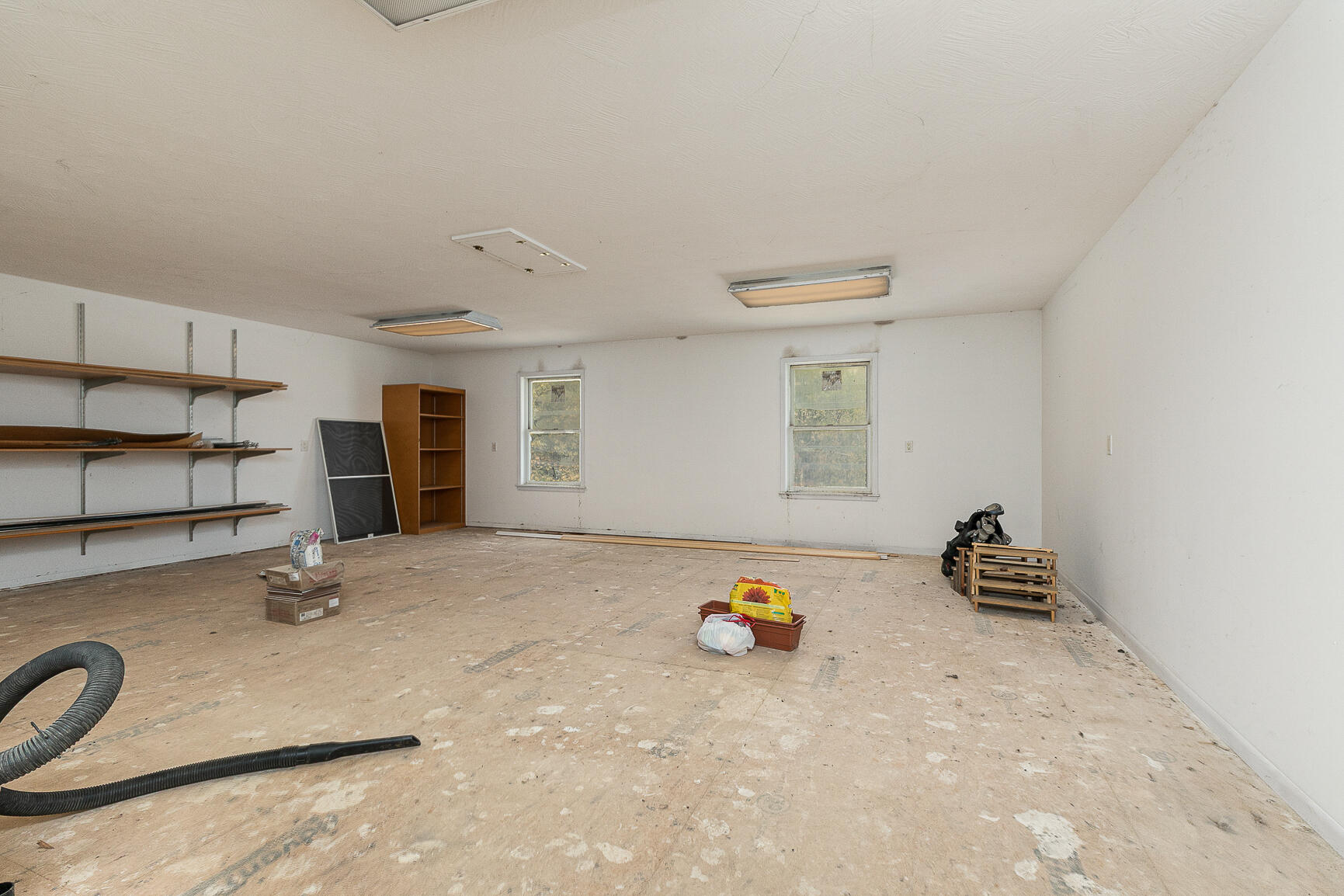 1560 Straight Road Property Photo 44