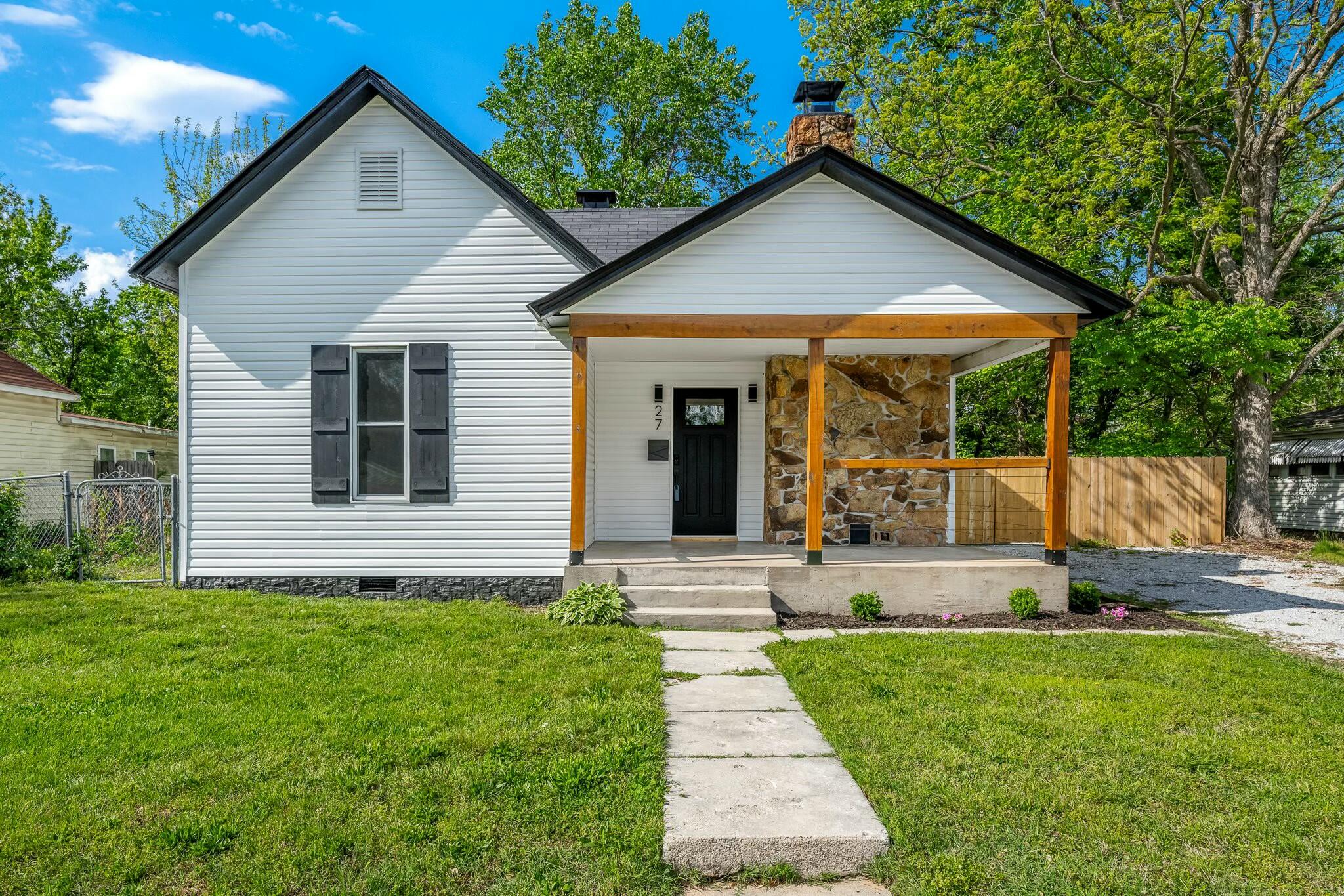 27 West Saint Louis Street Property Photo