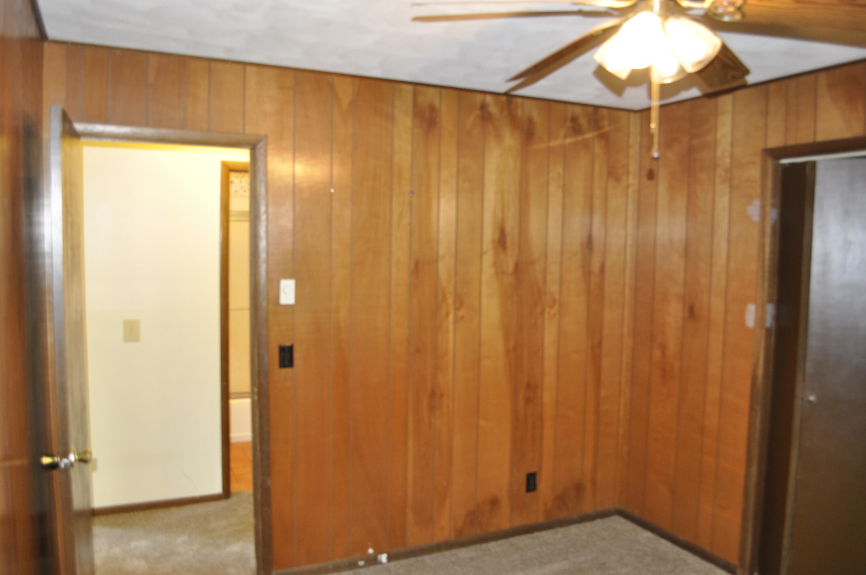 205 East Pennell Street Property Photo 17