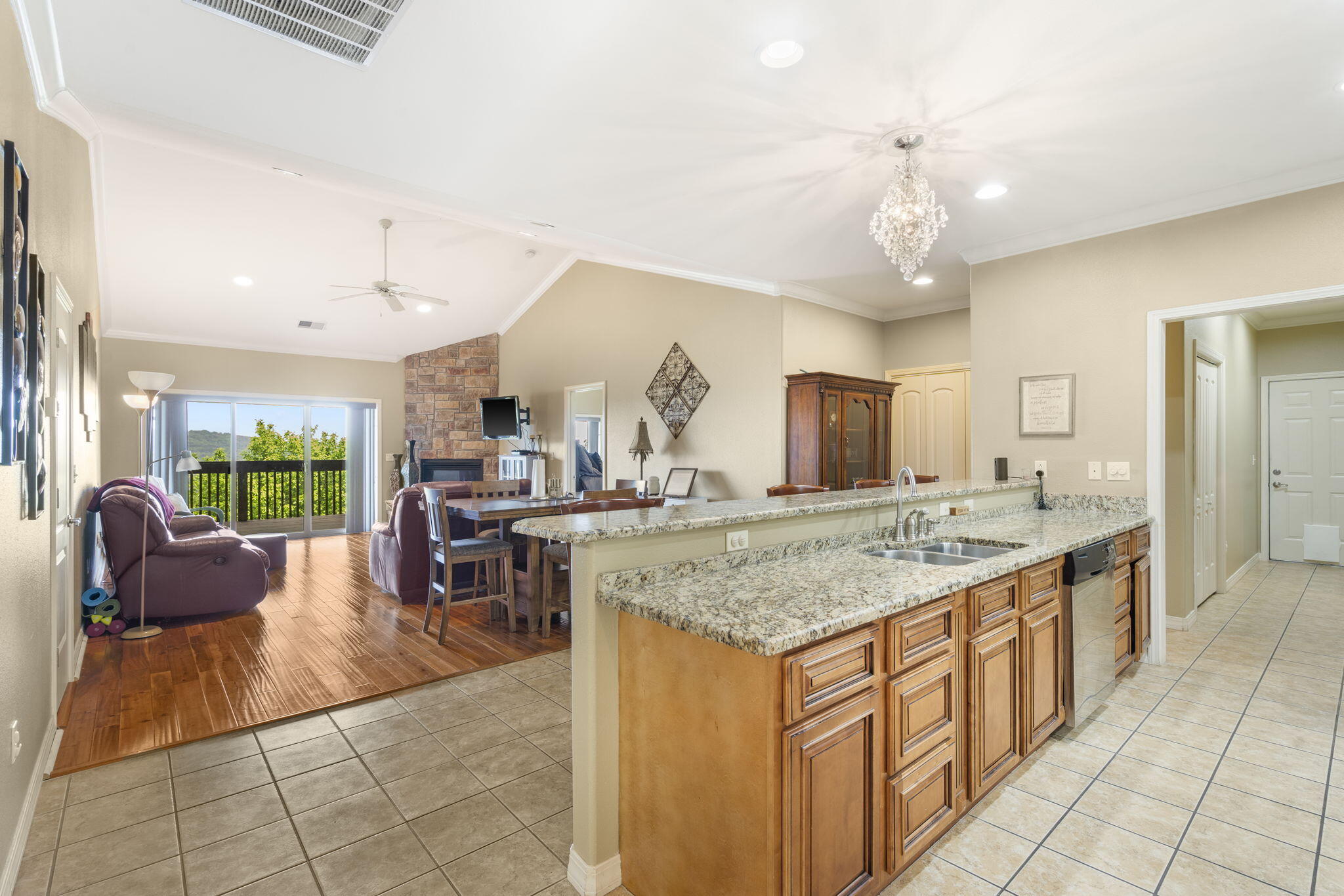 1026 Iowa Colony Road Property Photo 3