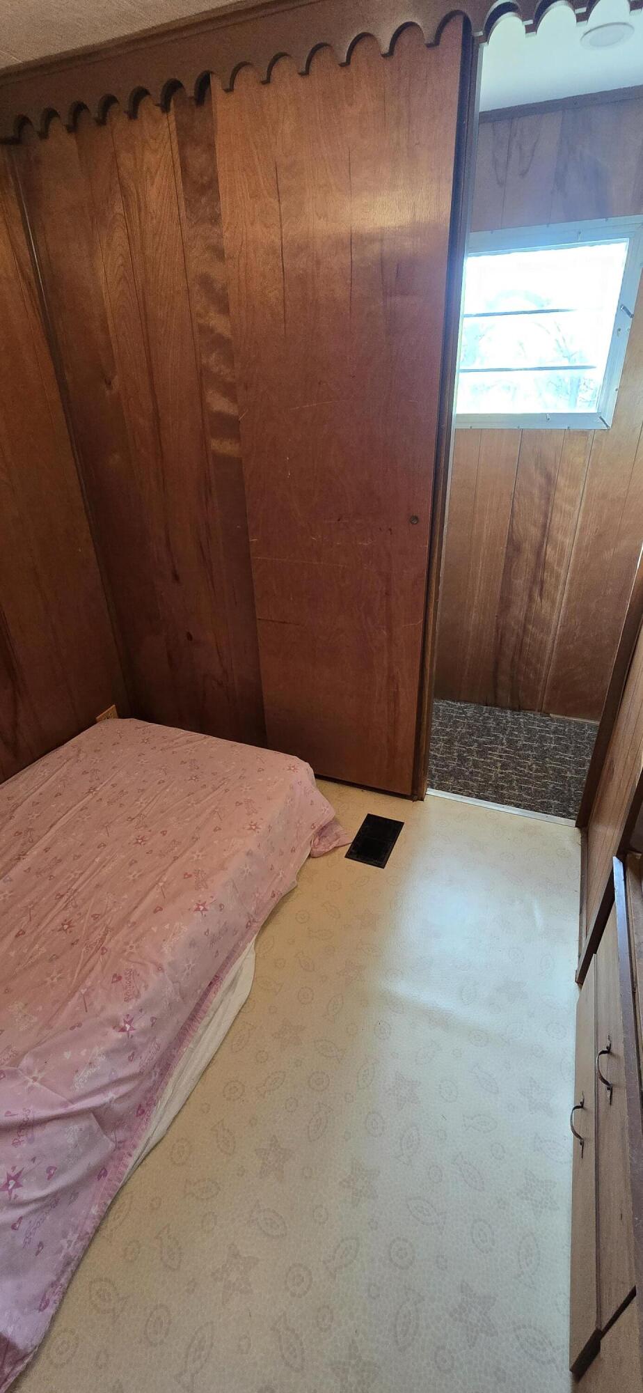 22684 Forest Lane Property Photo 7