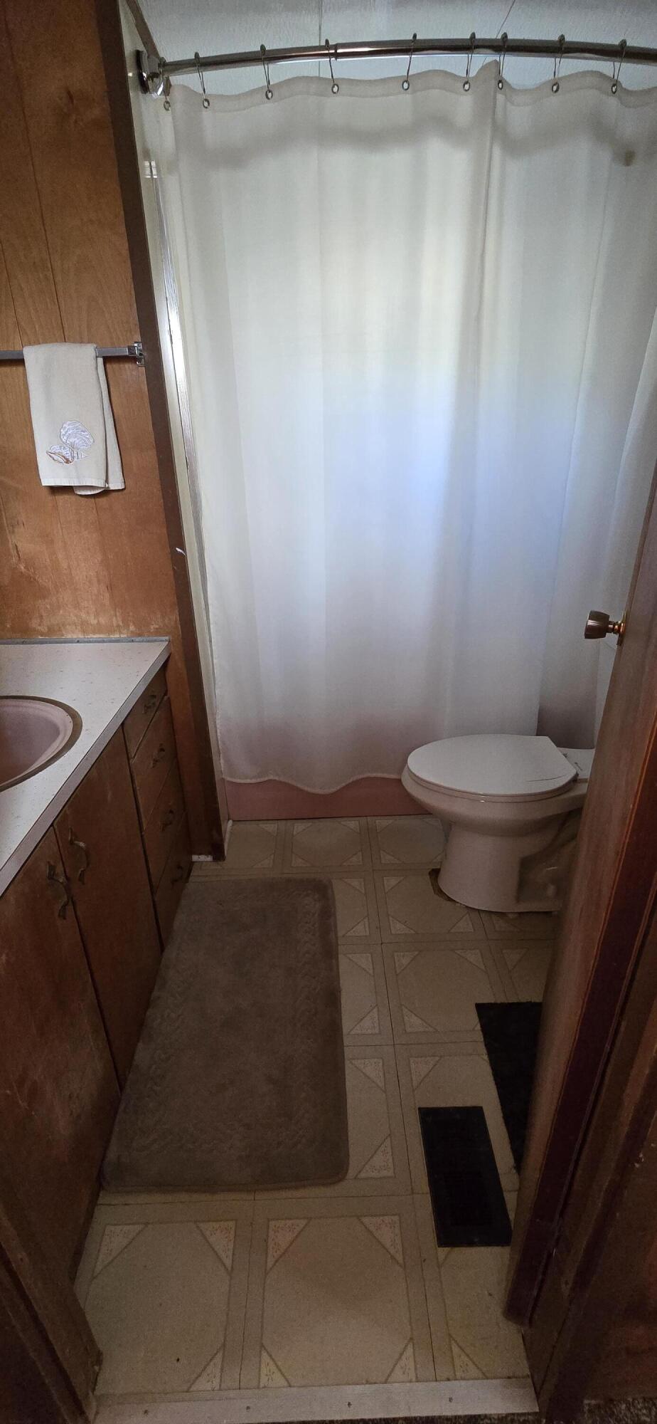 22684 Forest Lane Property Photo 8