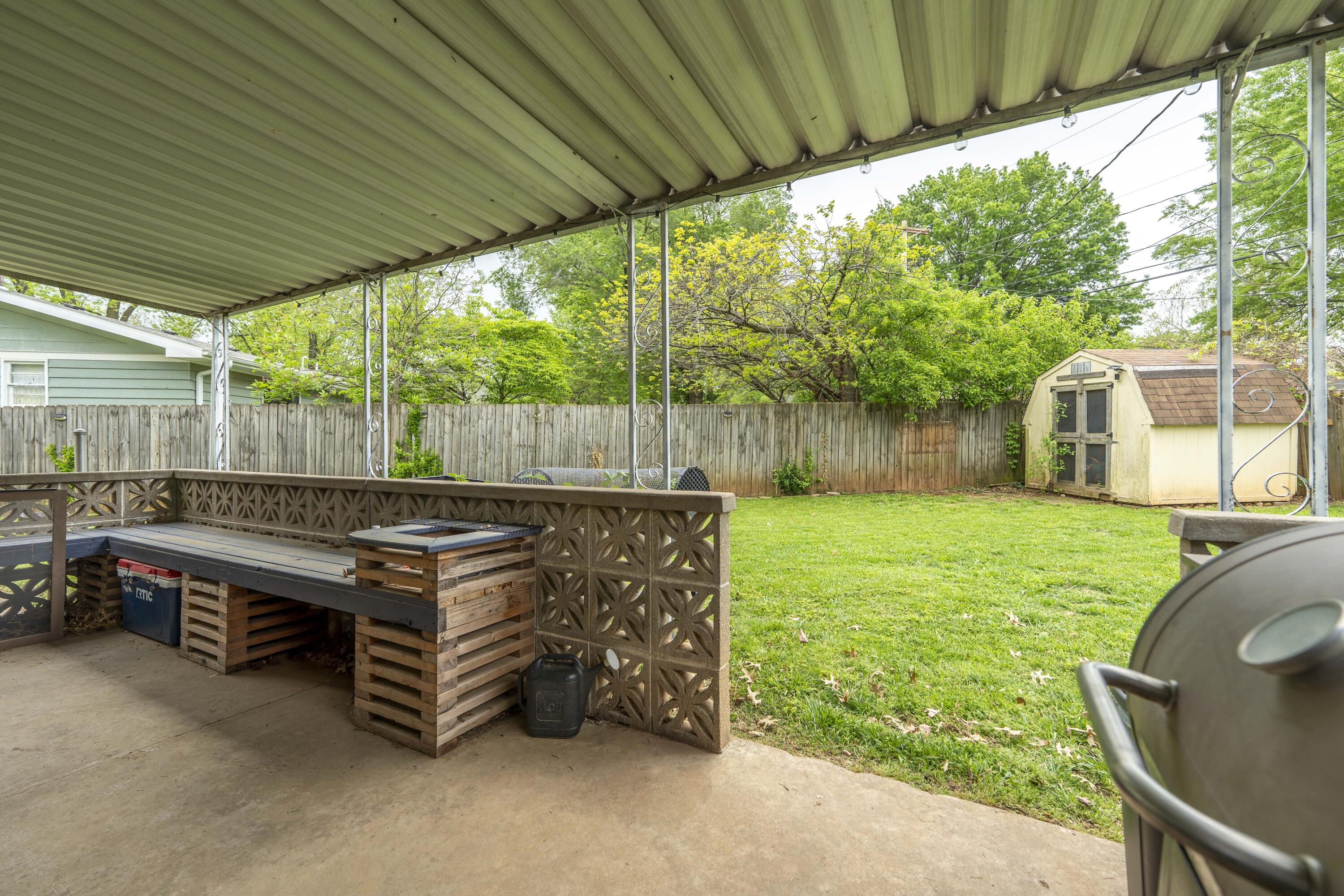 1200 West Broadmoor Street Property Photo 23