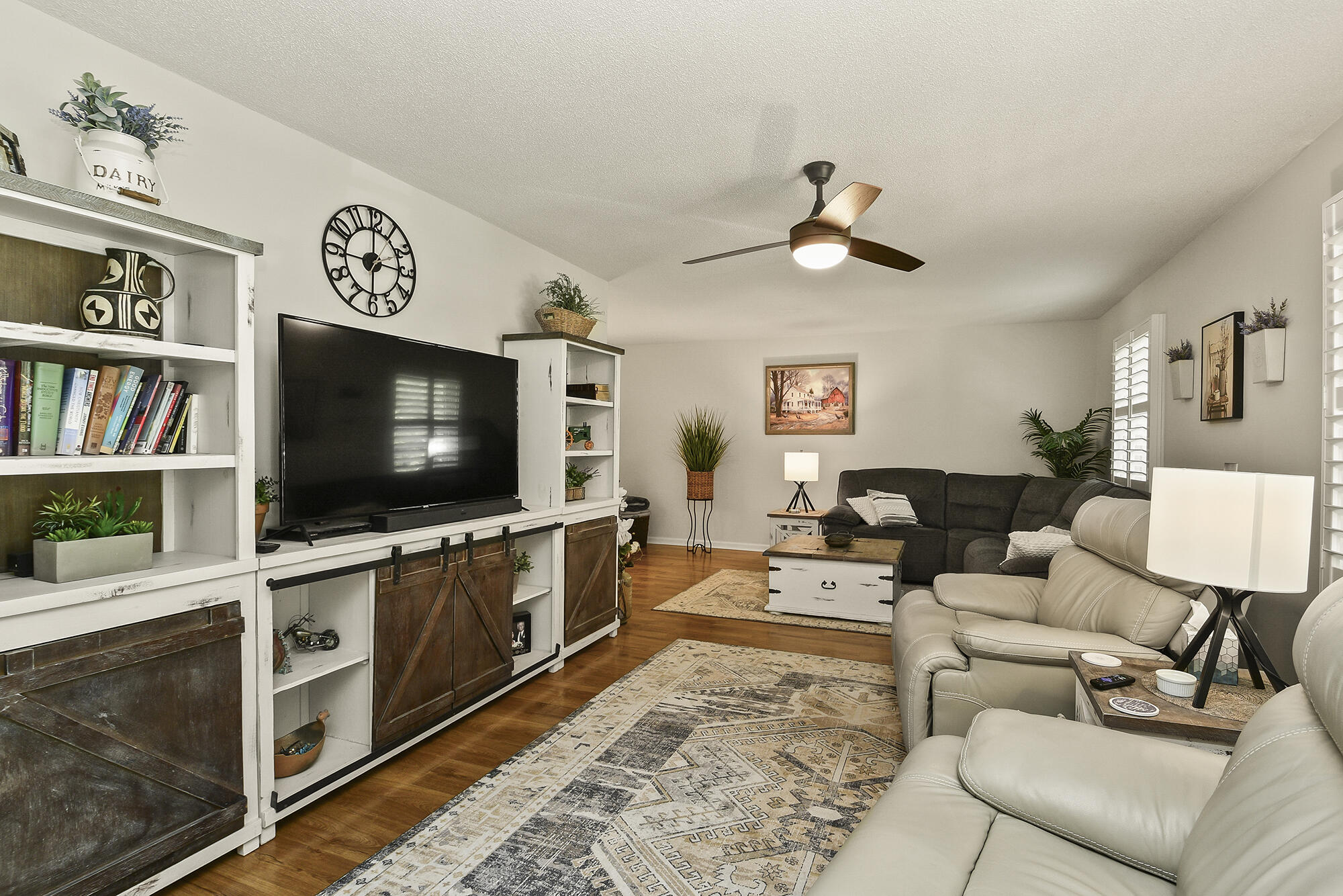 1522 South Oakland Avenue Property Photo 7