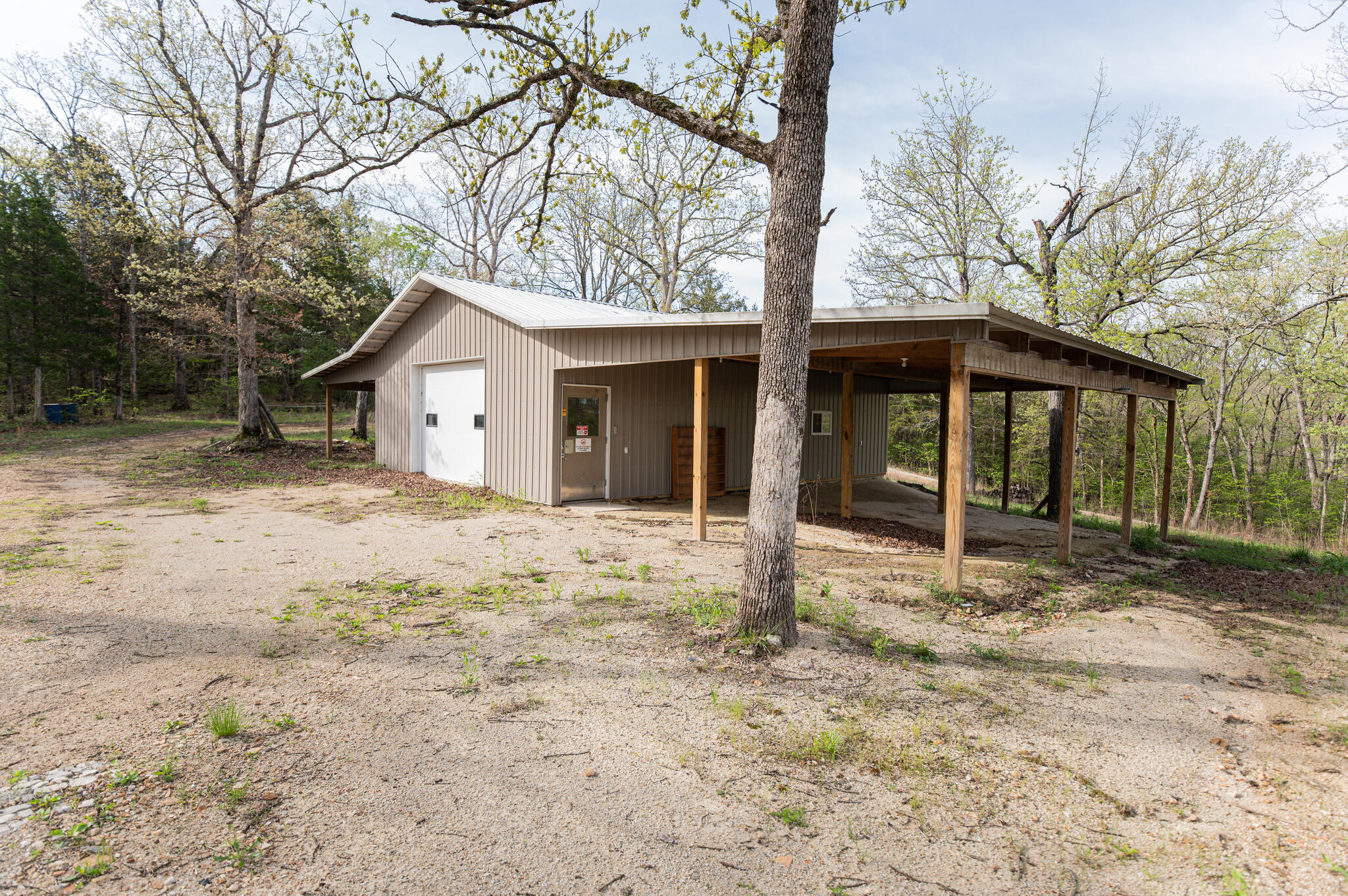 16898 Highway 42 Property Photo 57