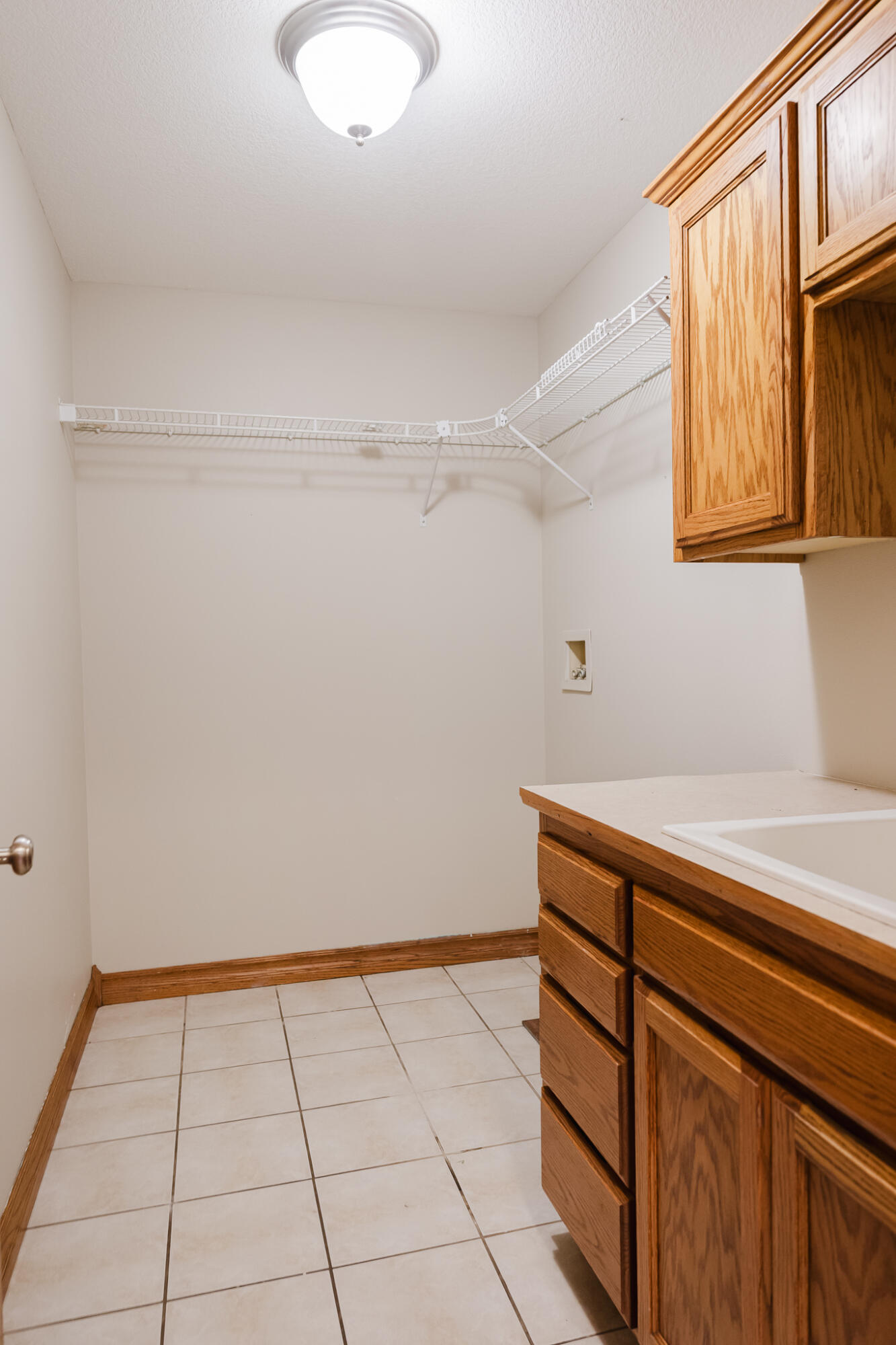 406 South Cedarbrook Drive Property Photo 12