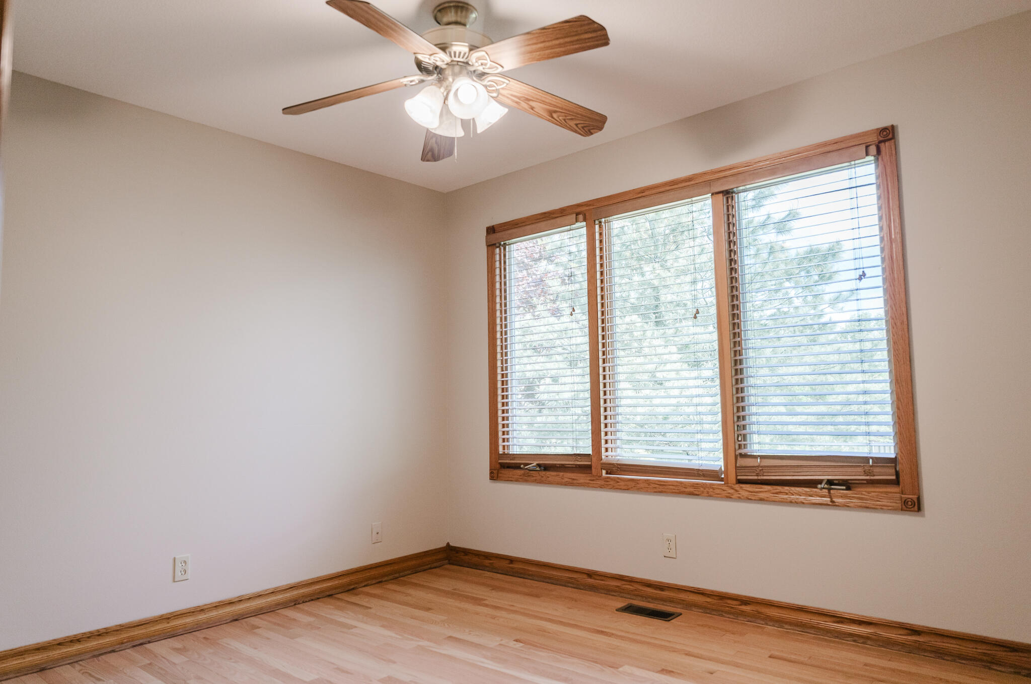 406 South Cedarbrook Drive Property Photo 19