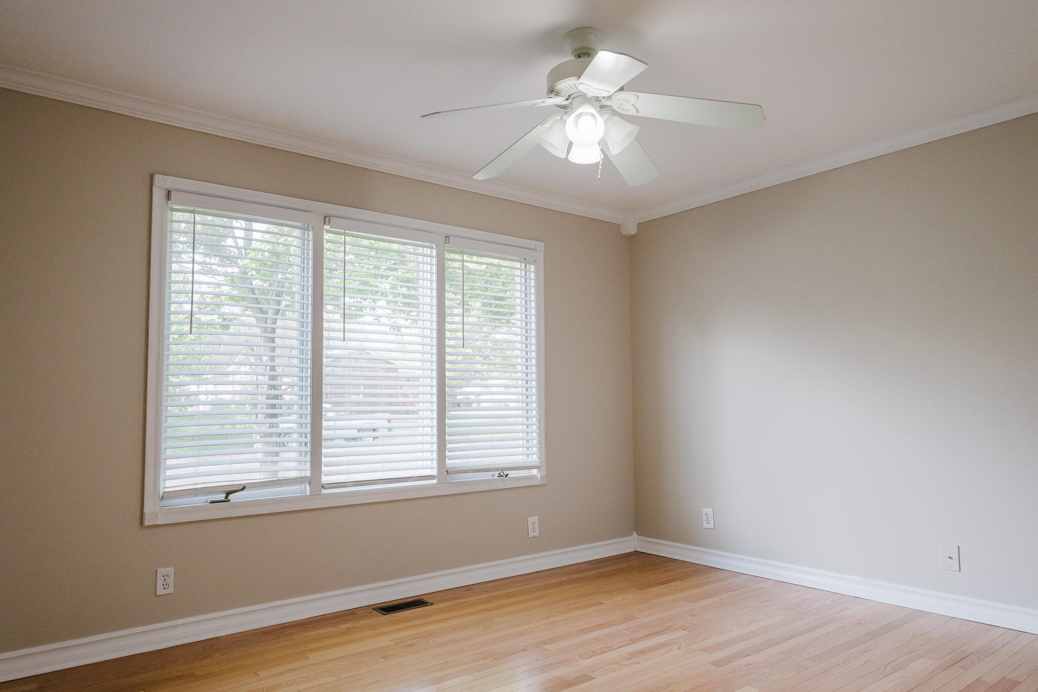 406 South Cedarbrook Drive Property Photo 23