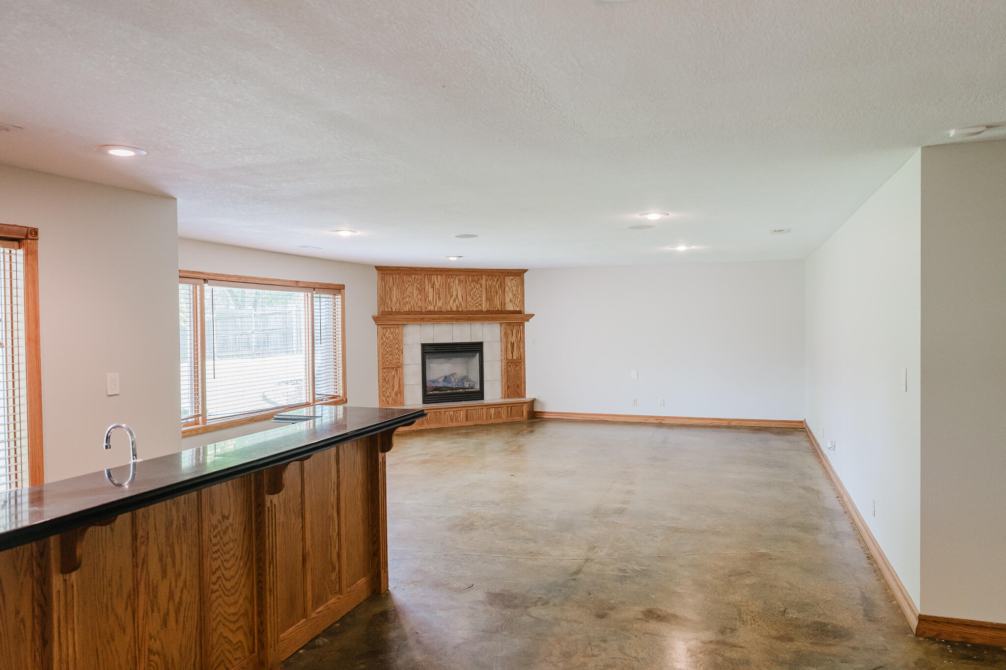 406 South Cedarbrook Drive Property Photo 28