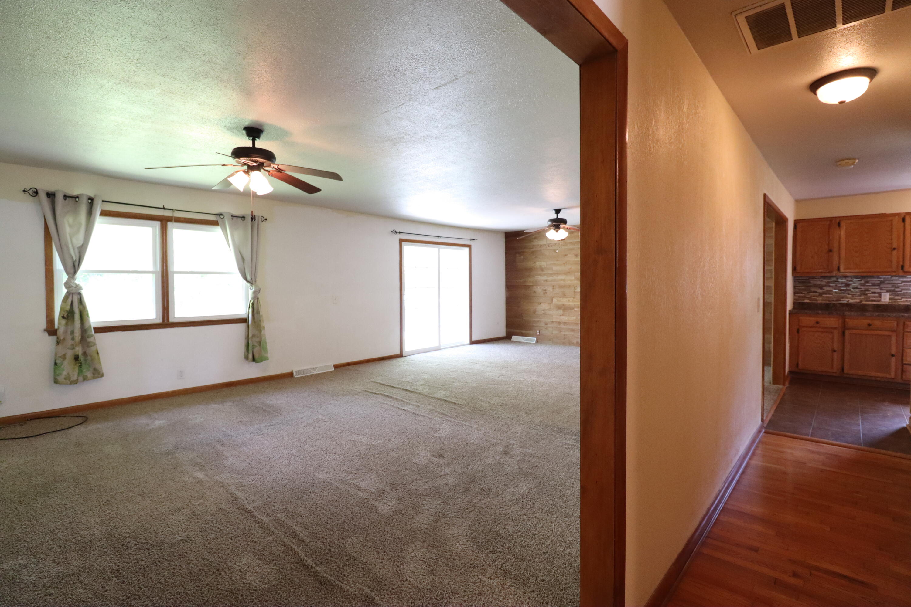529 East Mcgee Street Property Photo 3