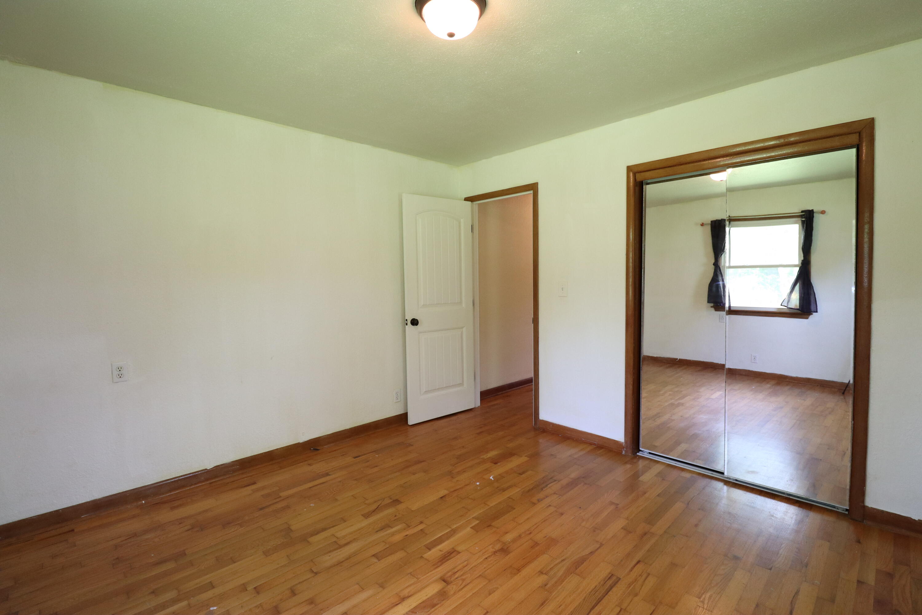 529 East Mcgee Street Property Photo 13