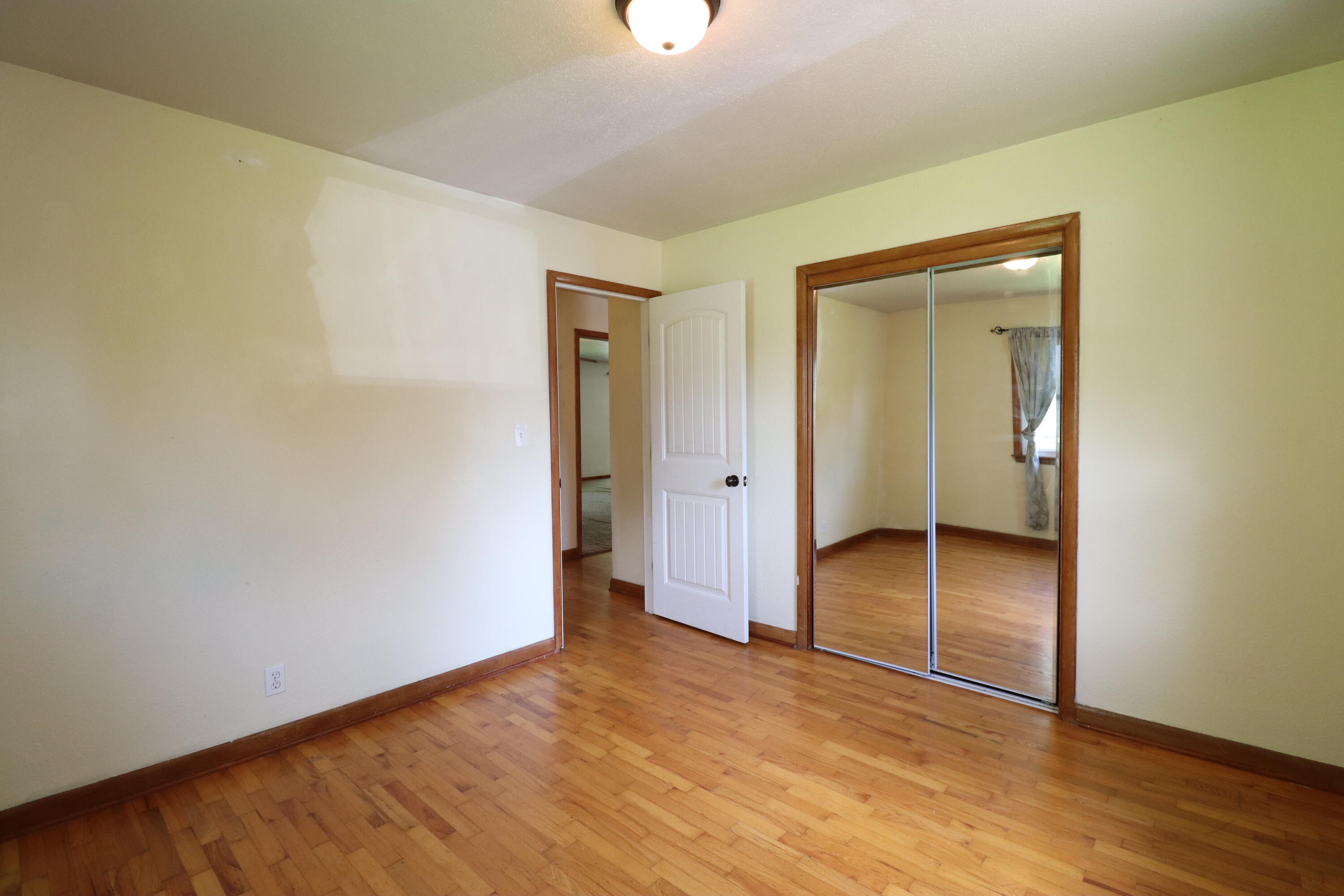 529 East Mcgee Street Property Photo 15