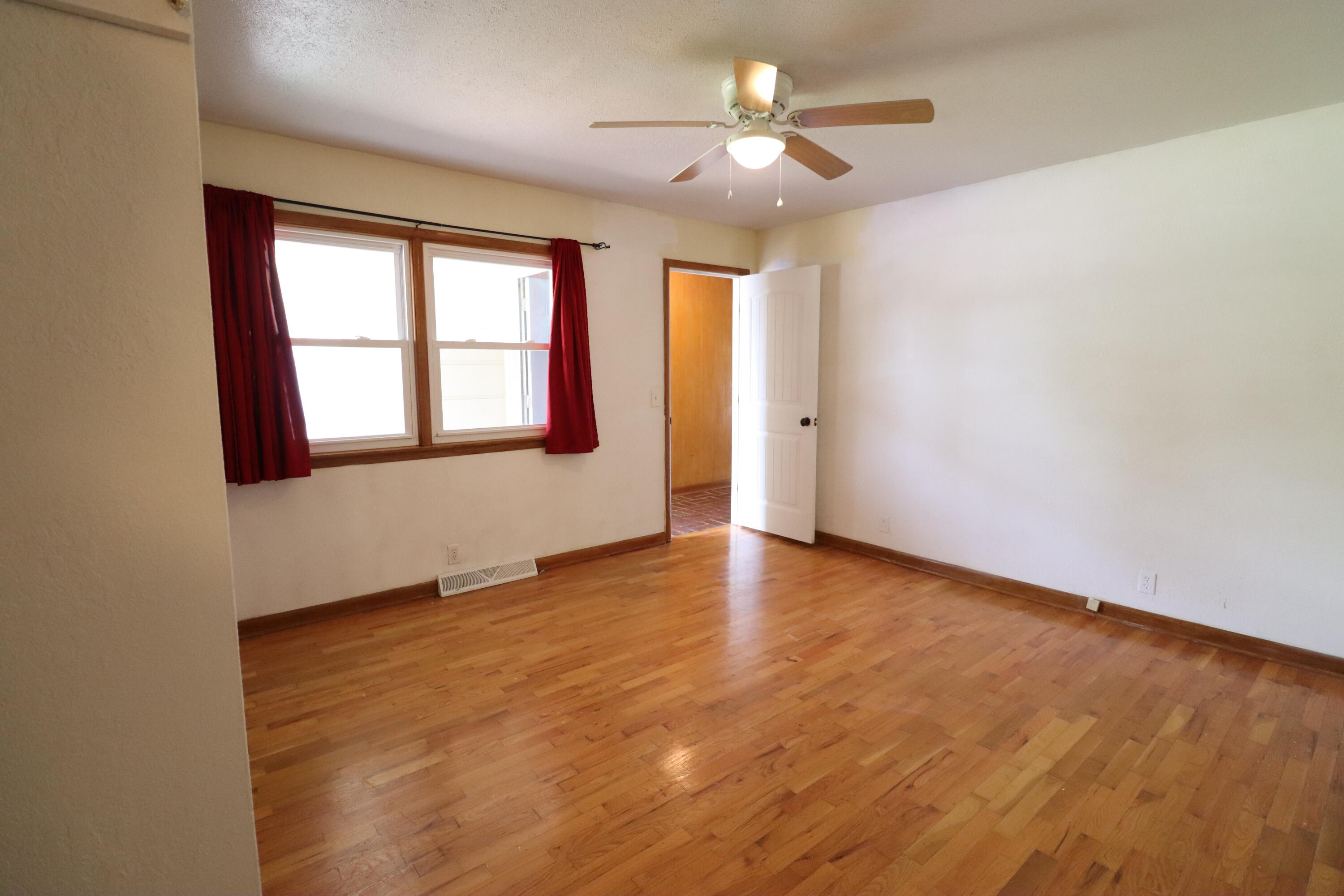 529 East Mcgee Street Property Photo 16