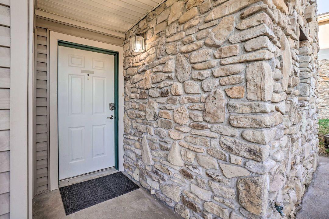160 West Rockford Drive Property Photo 3