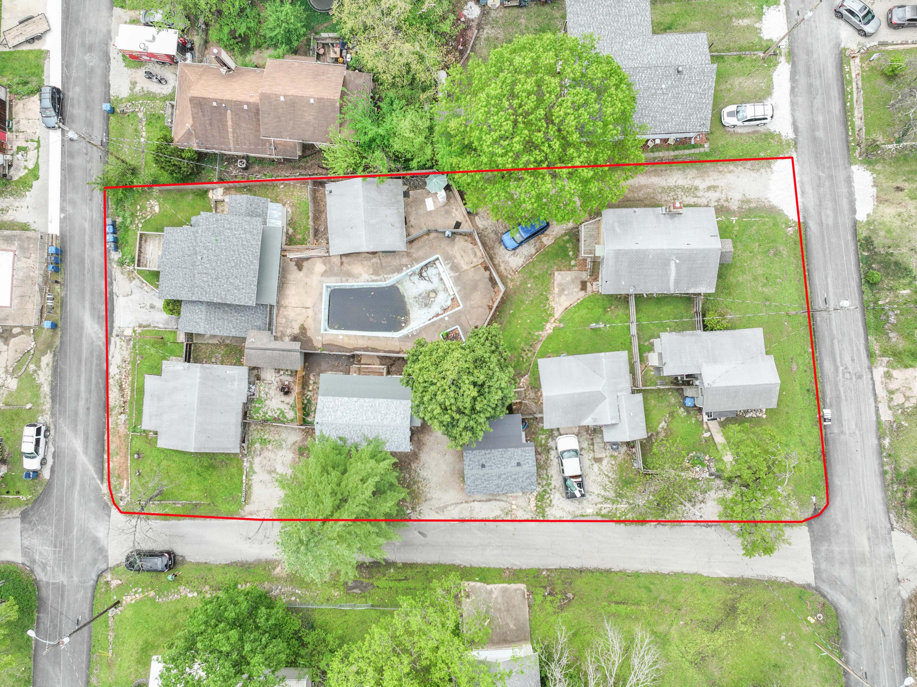 203 Recreation Avenue Property Photo 2