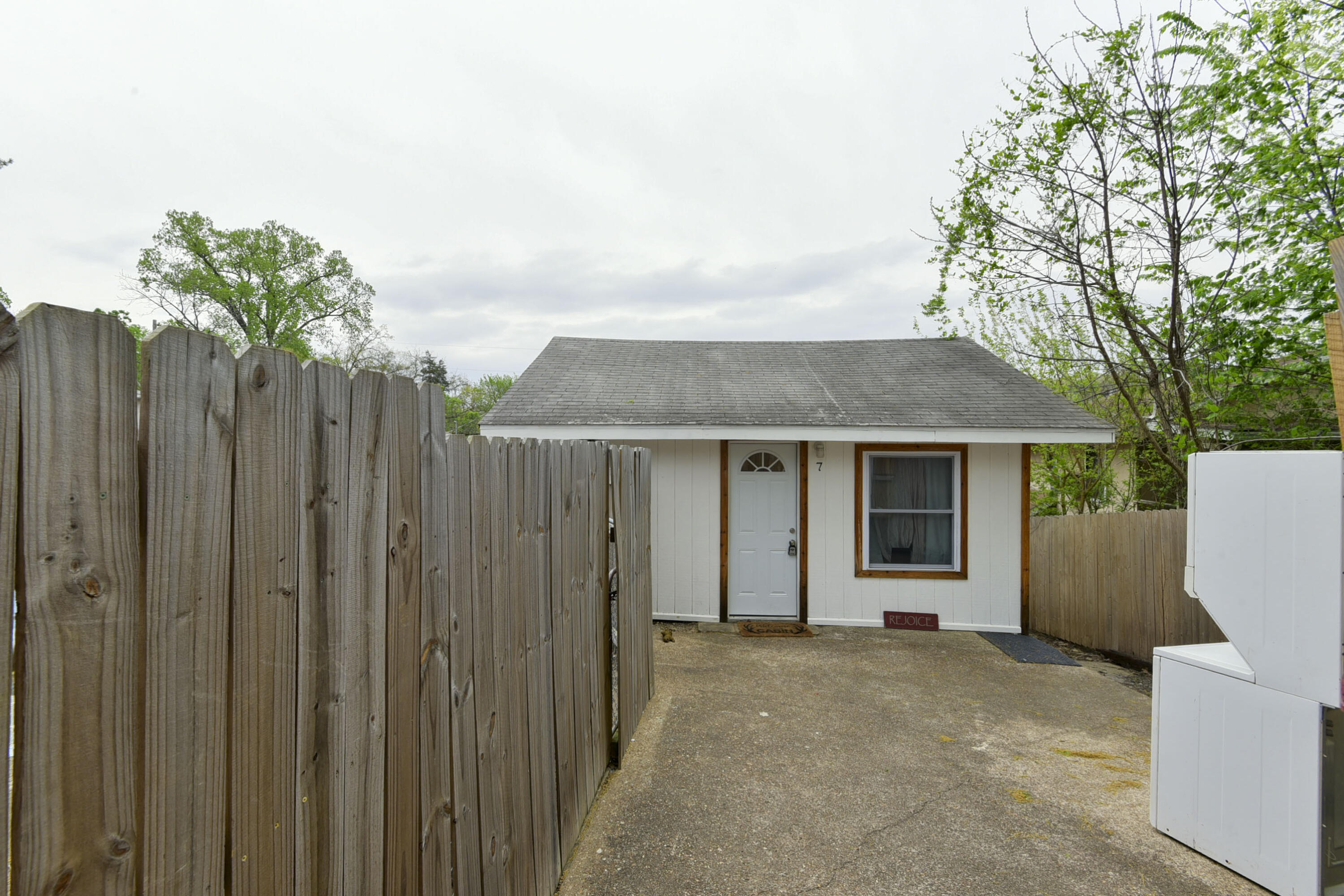 203 Recreation Avenue Property Photo 28