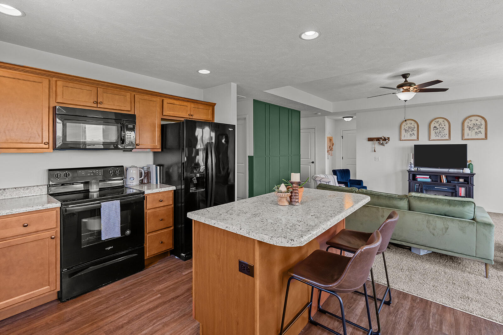 1418 South Lorraine Avenue Property Photo 6