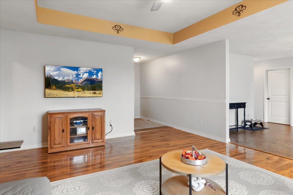 2186 East Chelsea Street Property Photo 8