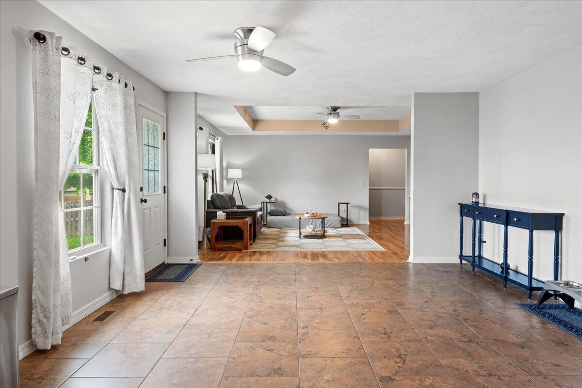 2186 East Chelsea Street Property Photo 12