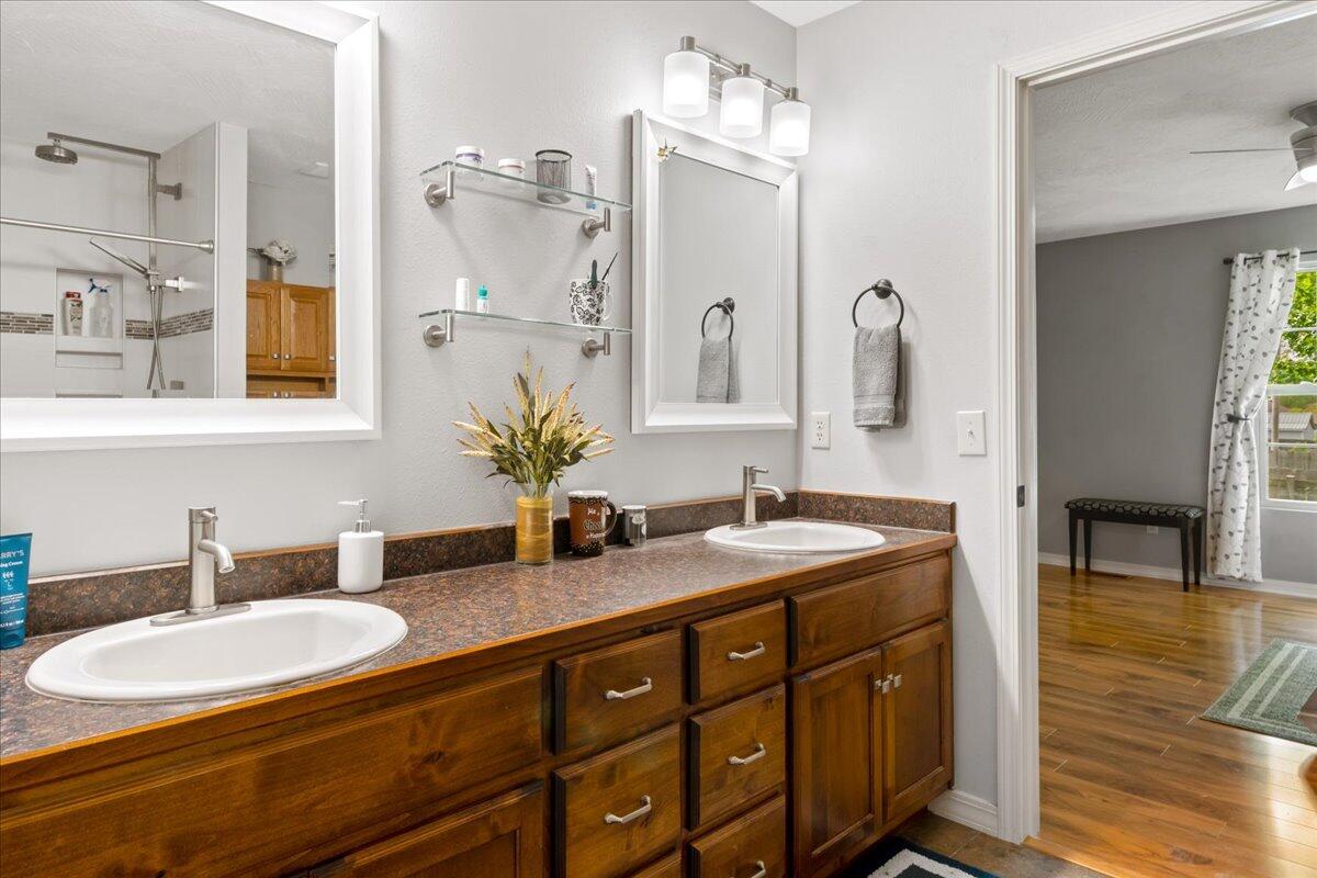 2186 East Chelsea Street Property Photo 23