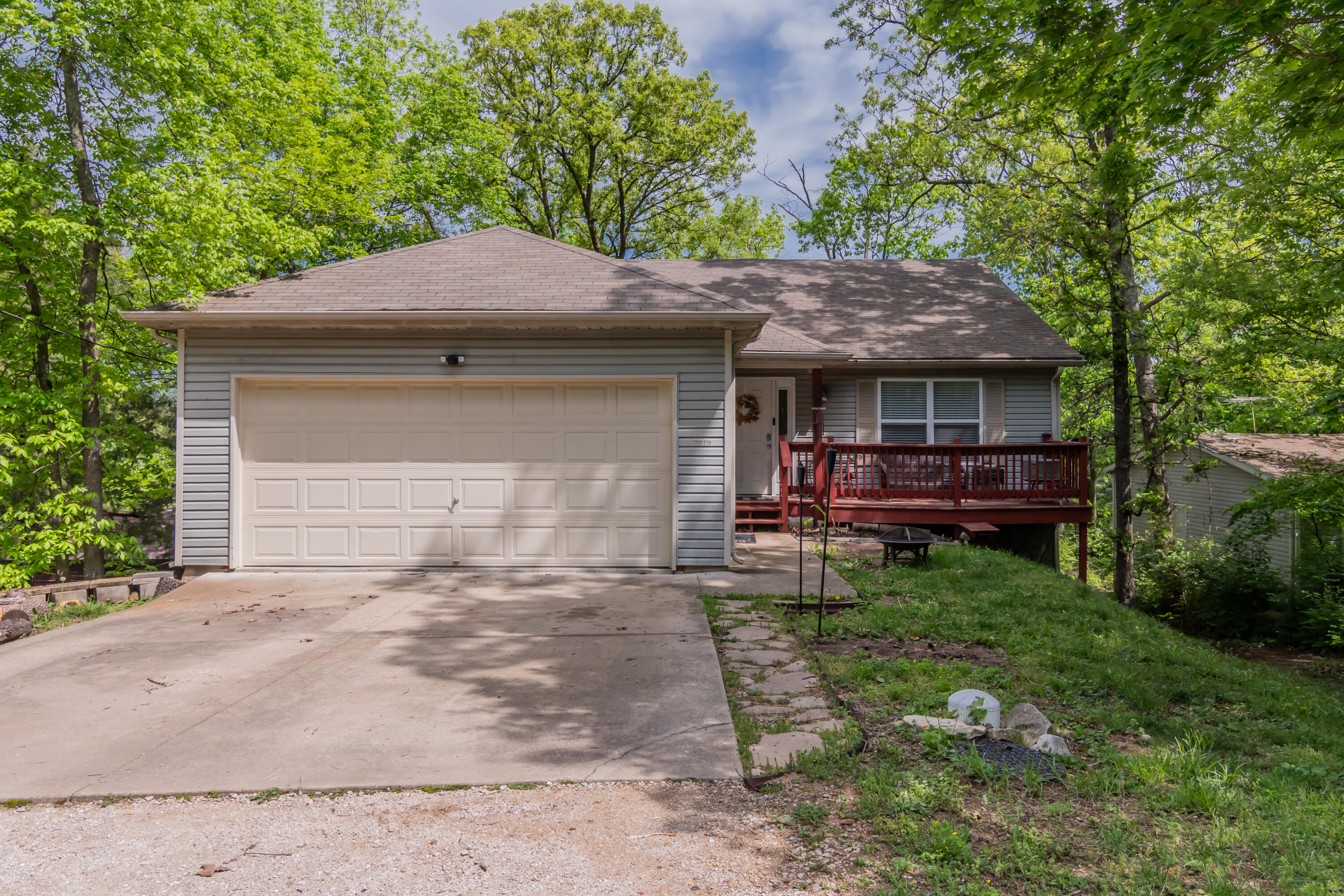 5010 Peach Drive Property Photo 1