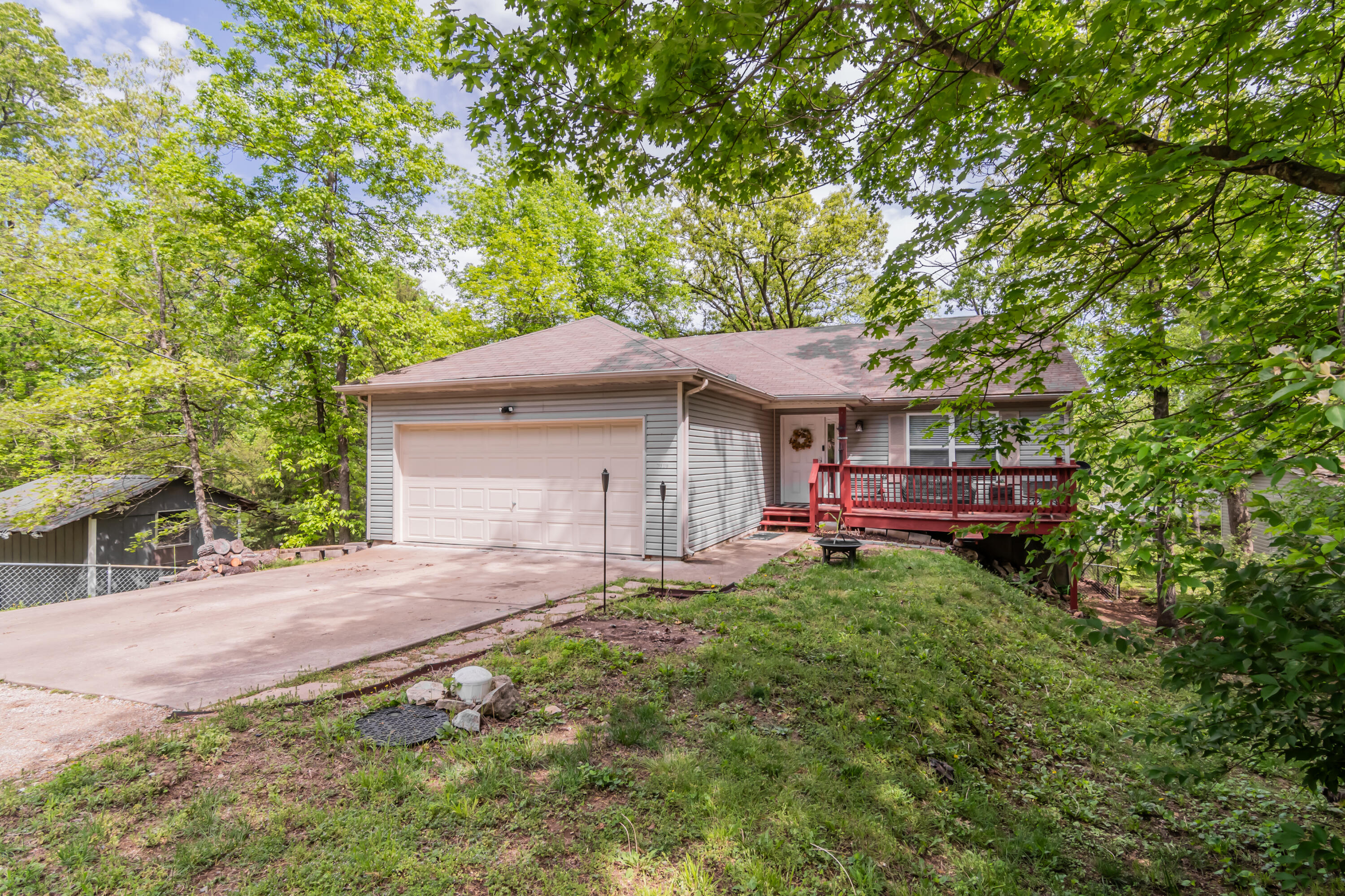 5010 Peach Drive Property Photo 2