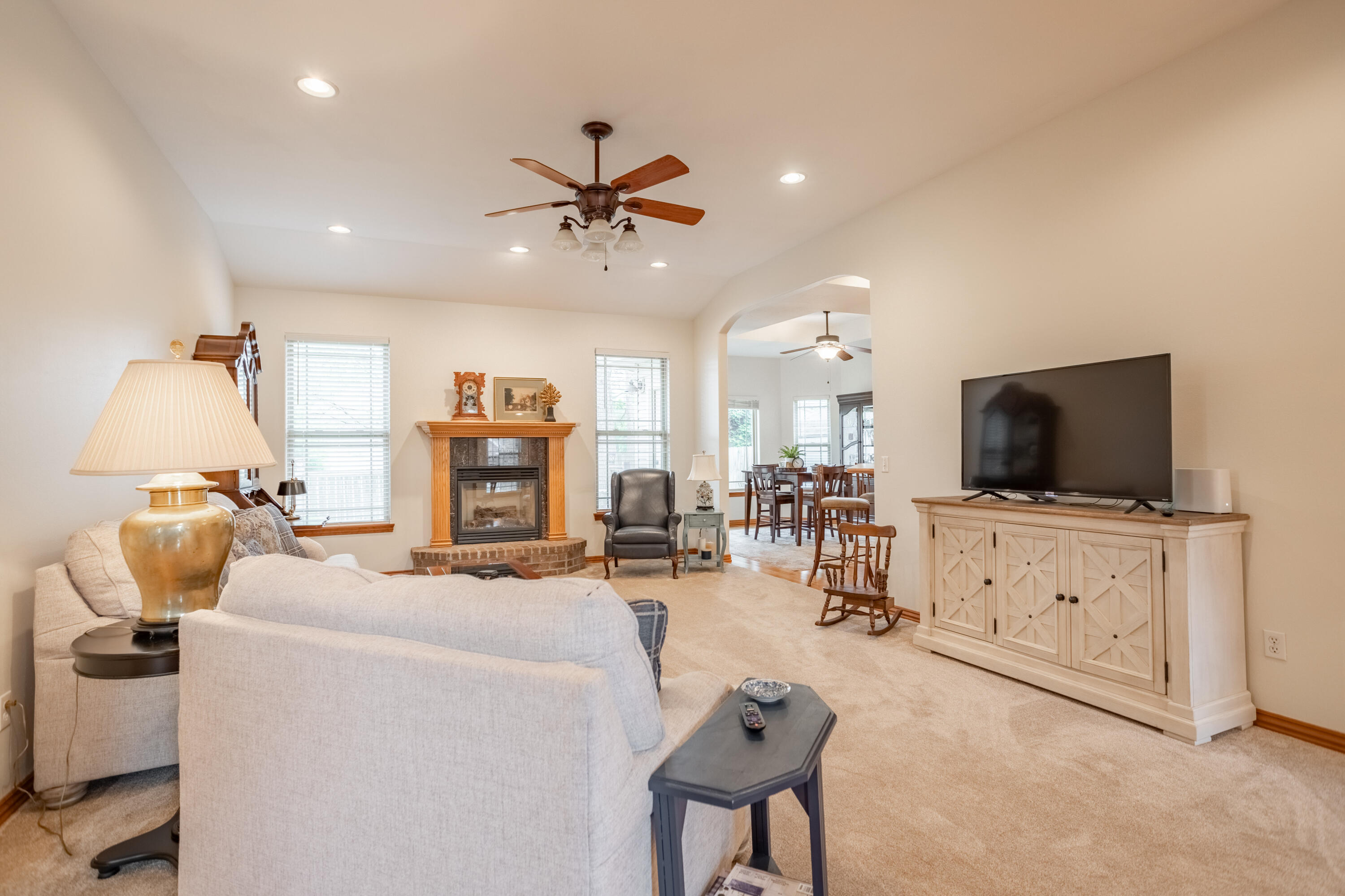 1733 East Charles Street Property Photo 4