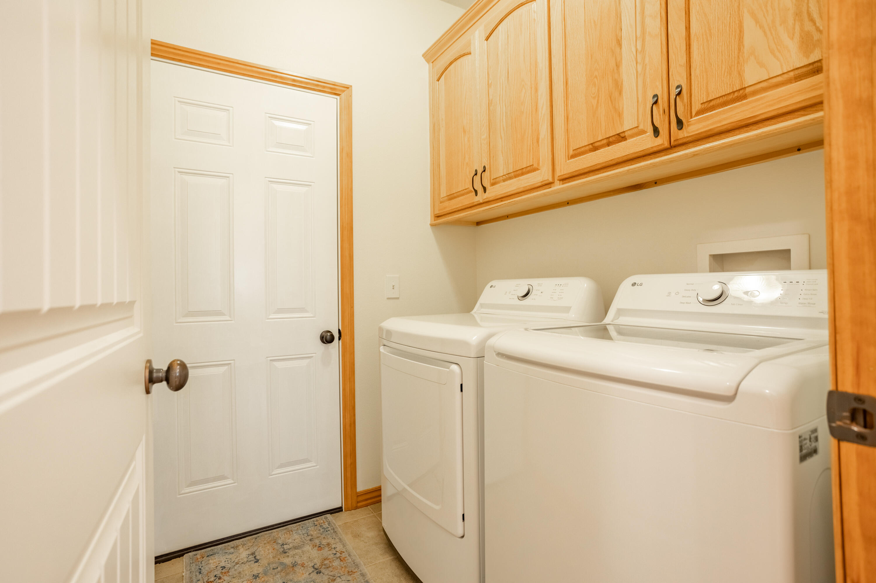 1733 East Charles Street Property Photo 17