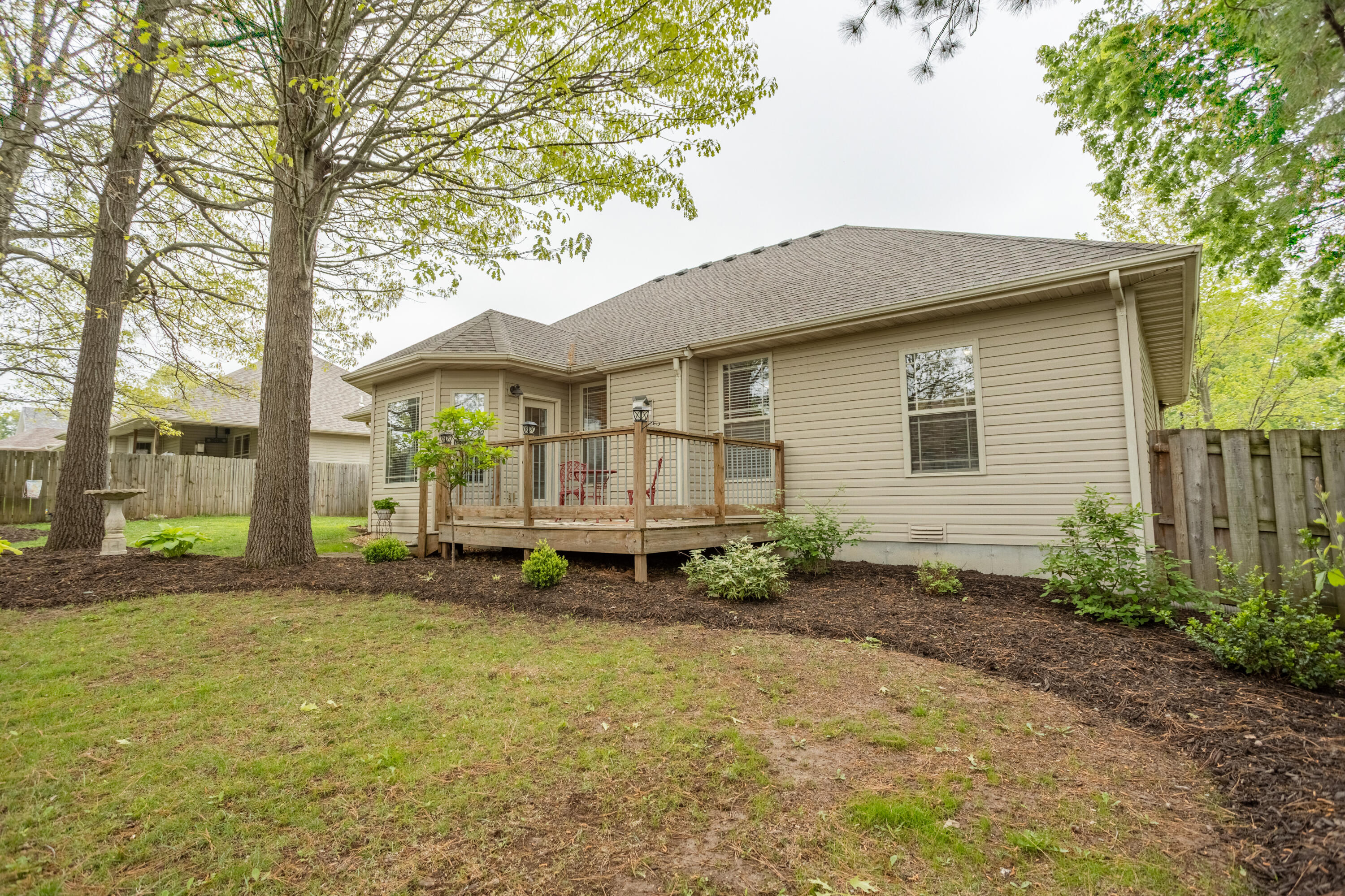 1733 East Charles Street Property Photo 26