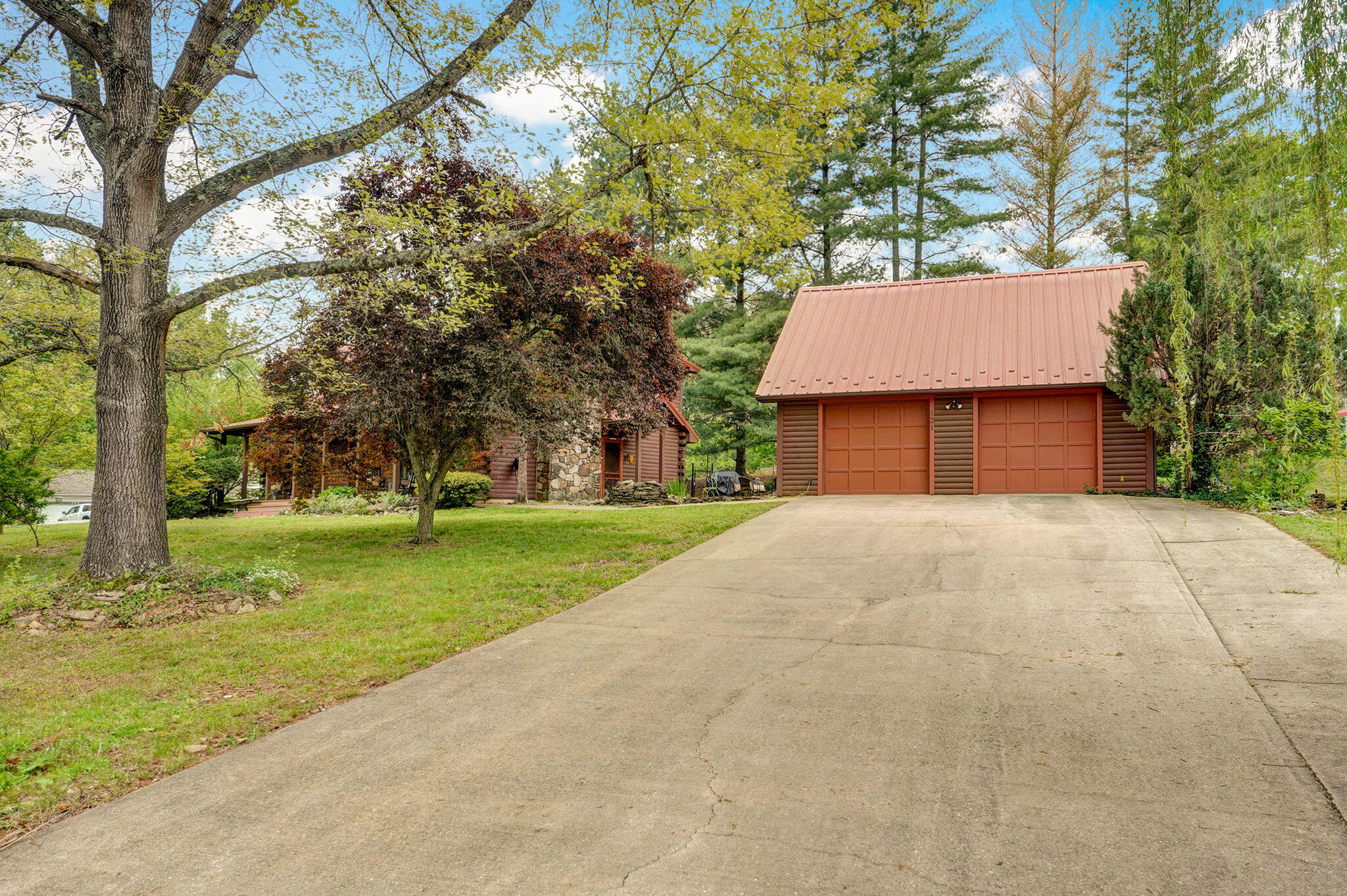 121 Waverly Street Property Photo 5