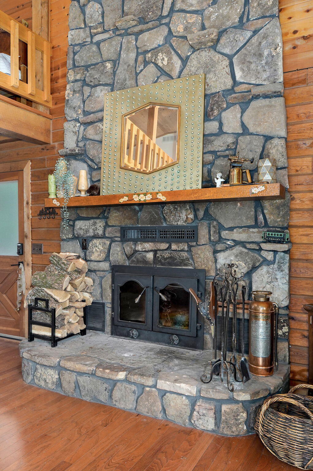 121 Waverly Street Property Photo 15