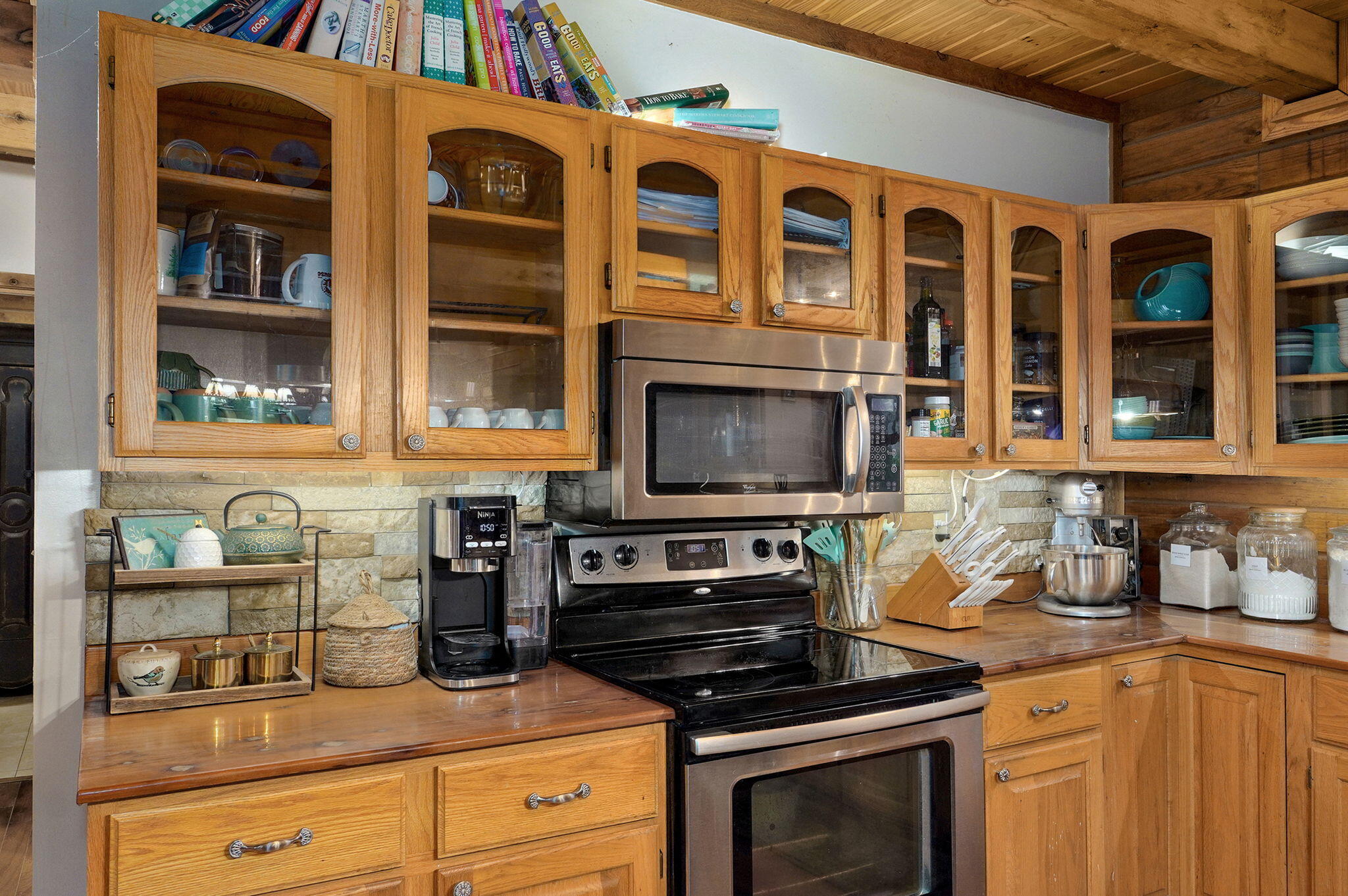 121 Waverly Street Property Photo 23