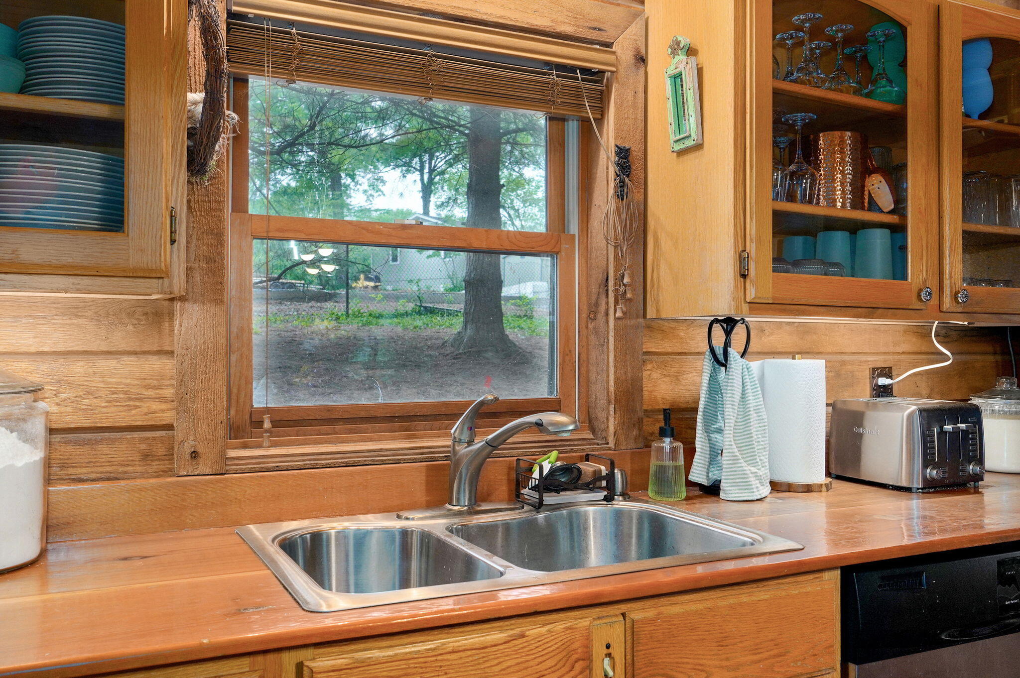121 Waverly Street Property Photo 24