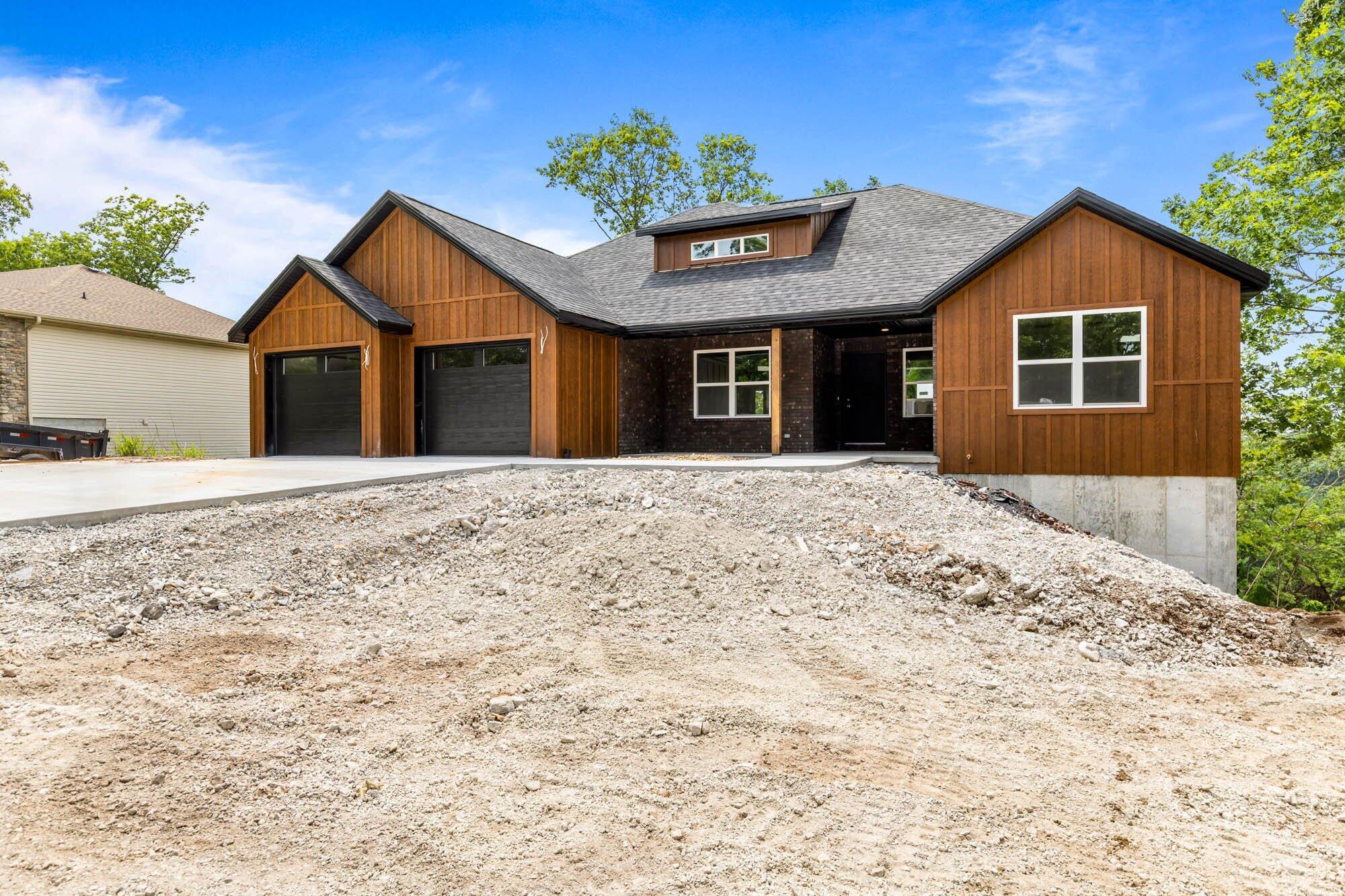 1238 Emory Creek Boulevard Property Photo 3