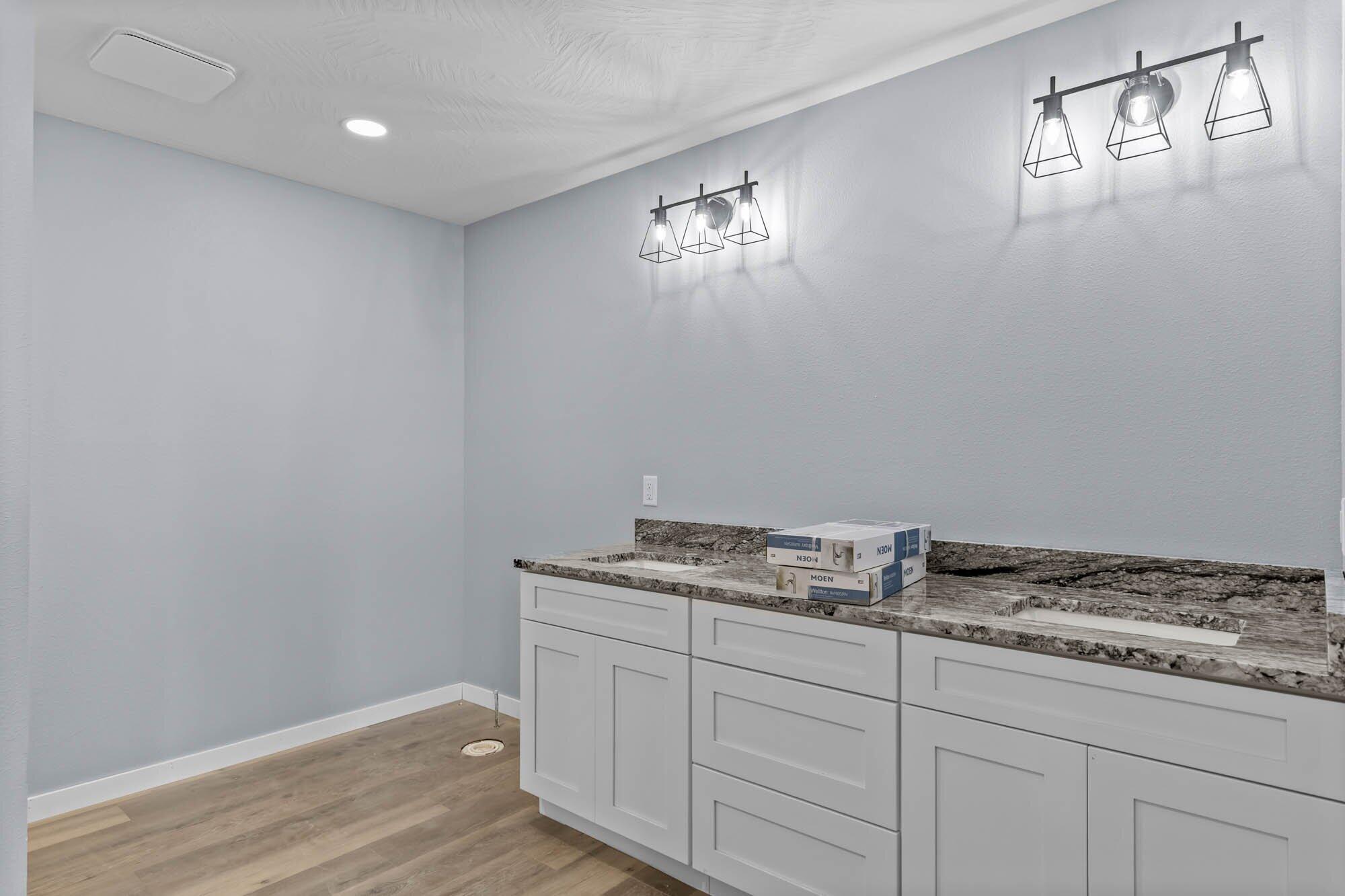 1238 Emory Creek Boulevard Property Photo 12