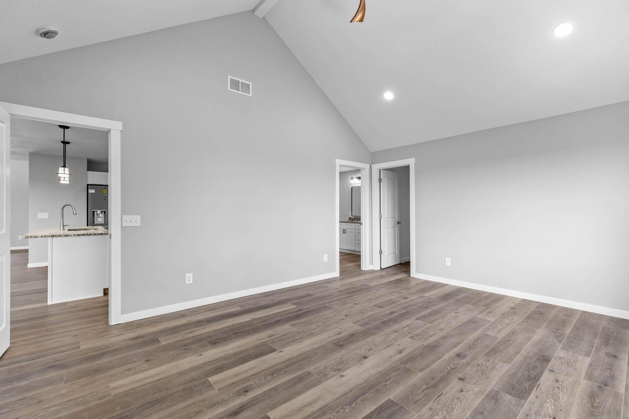1238 Emory Creek Boulevard Property Photo 12