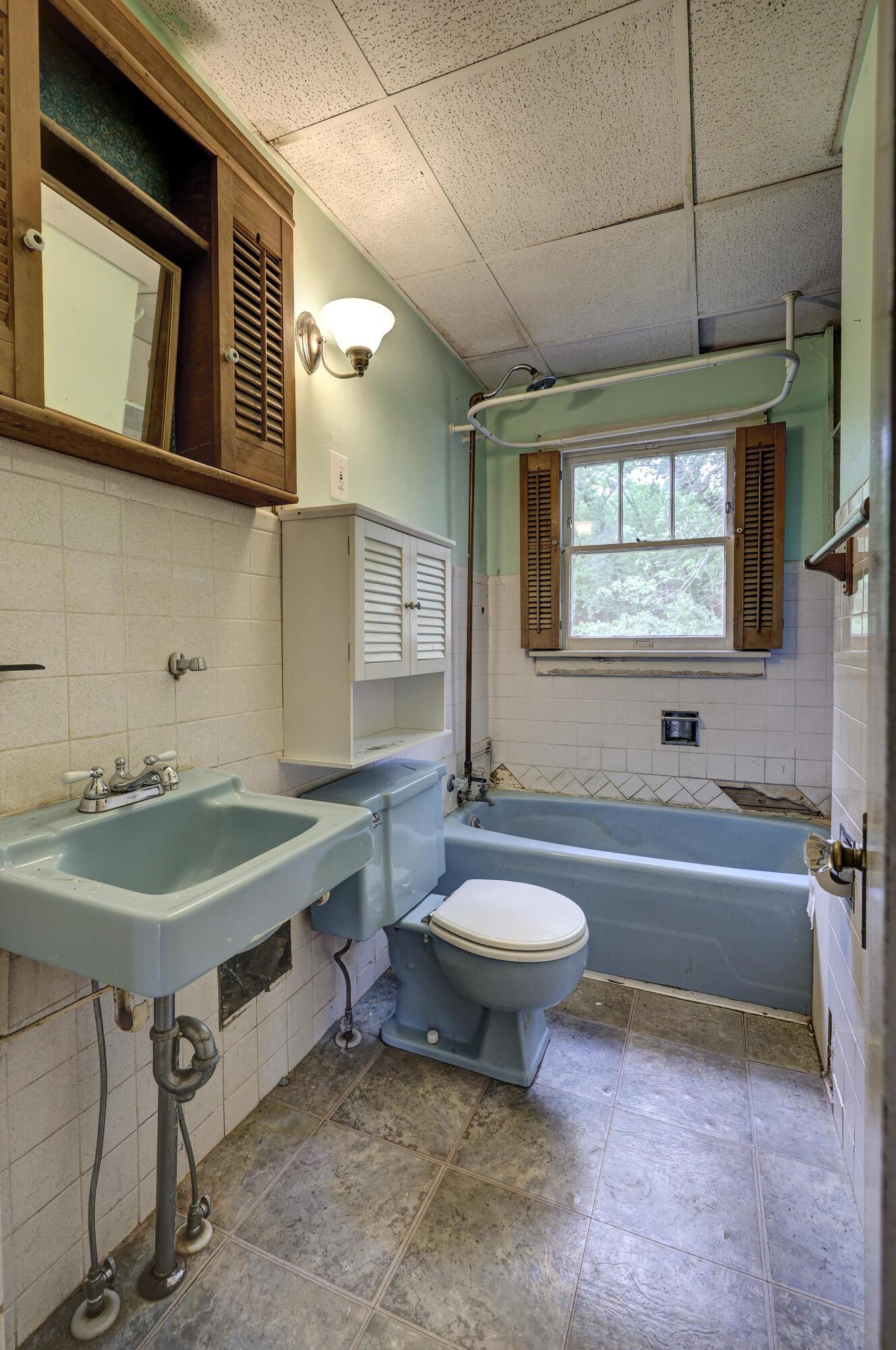 206 Clark Drive Property Photo 12