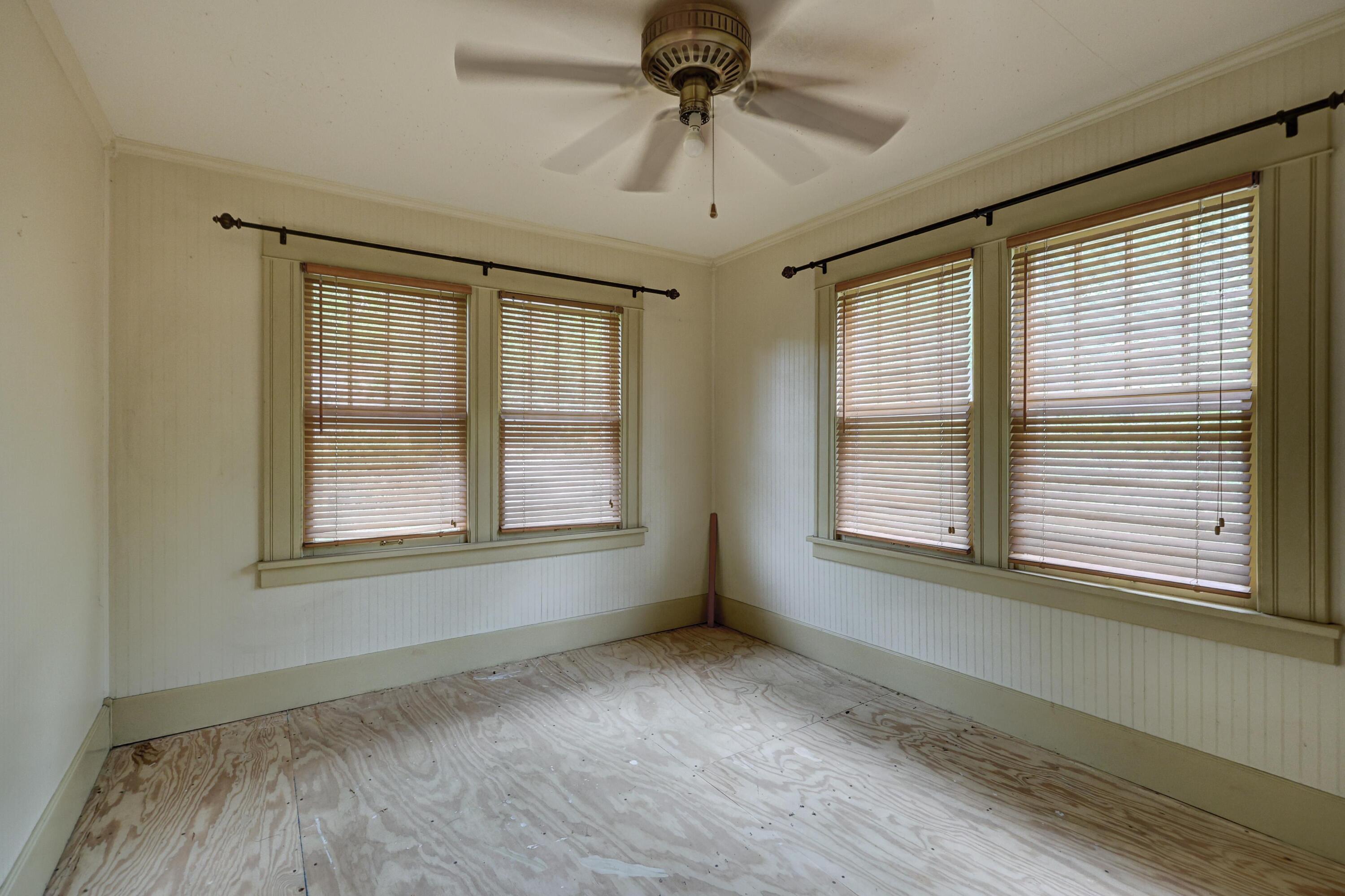 206 Clark Drive Property Photo 13