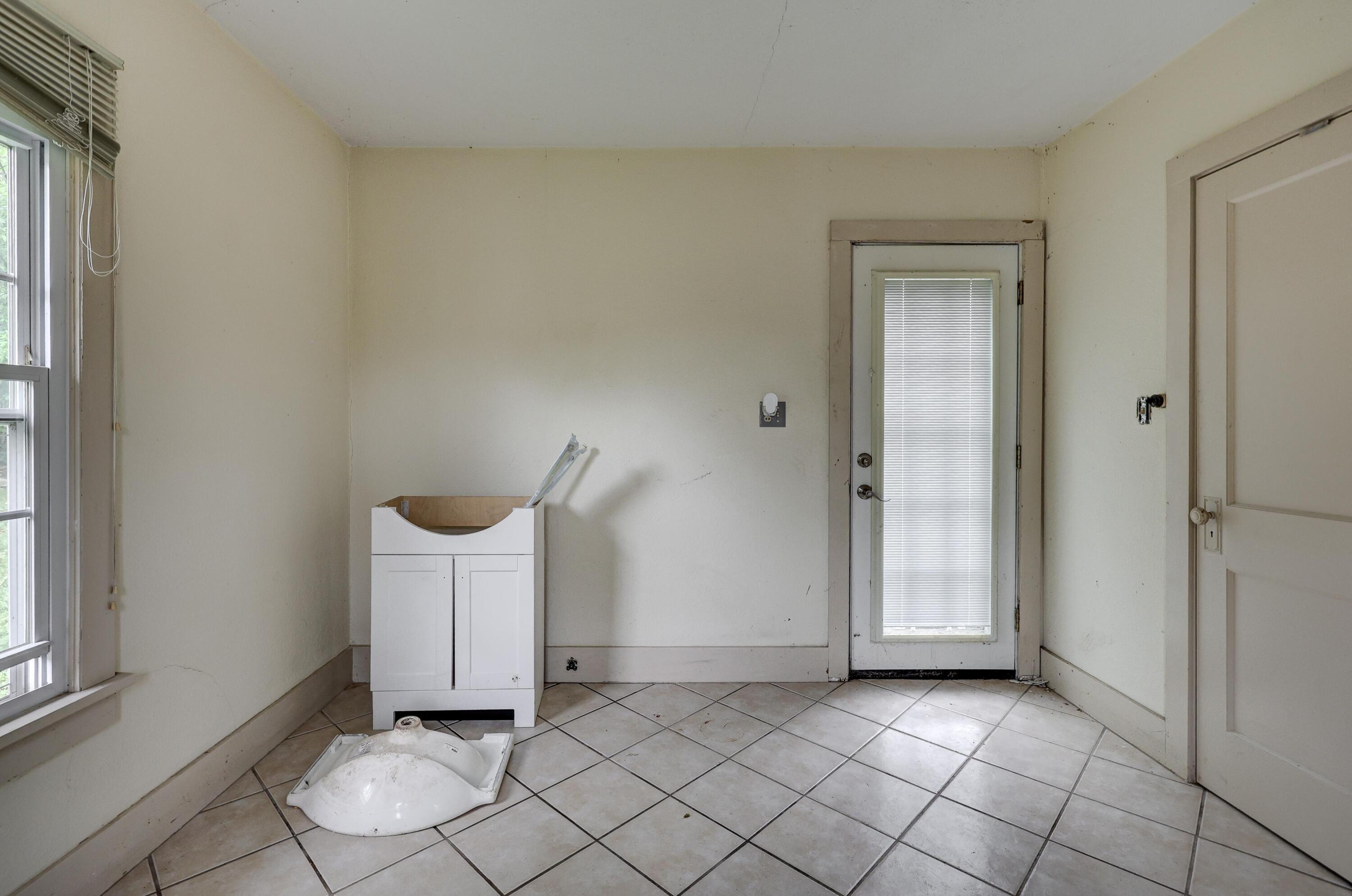 206 Clark Drive Property Photo 25