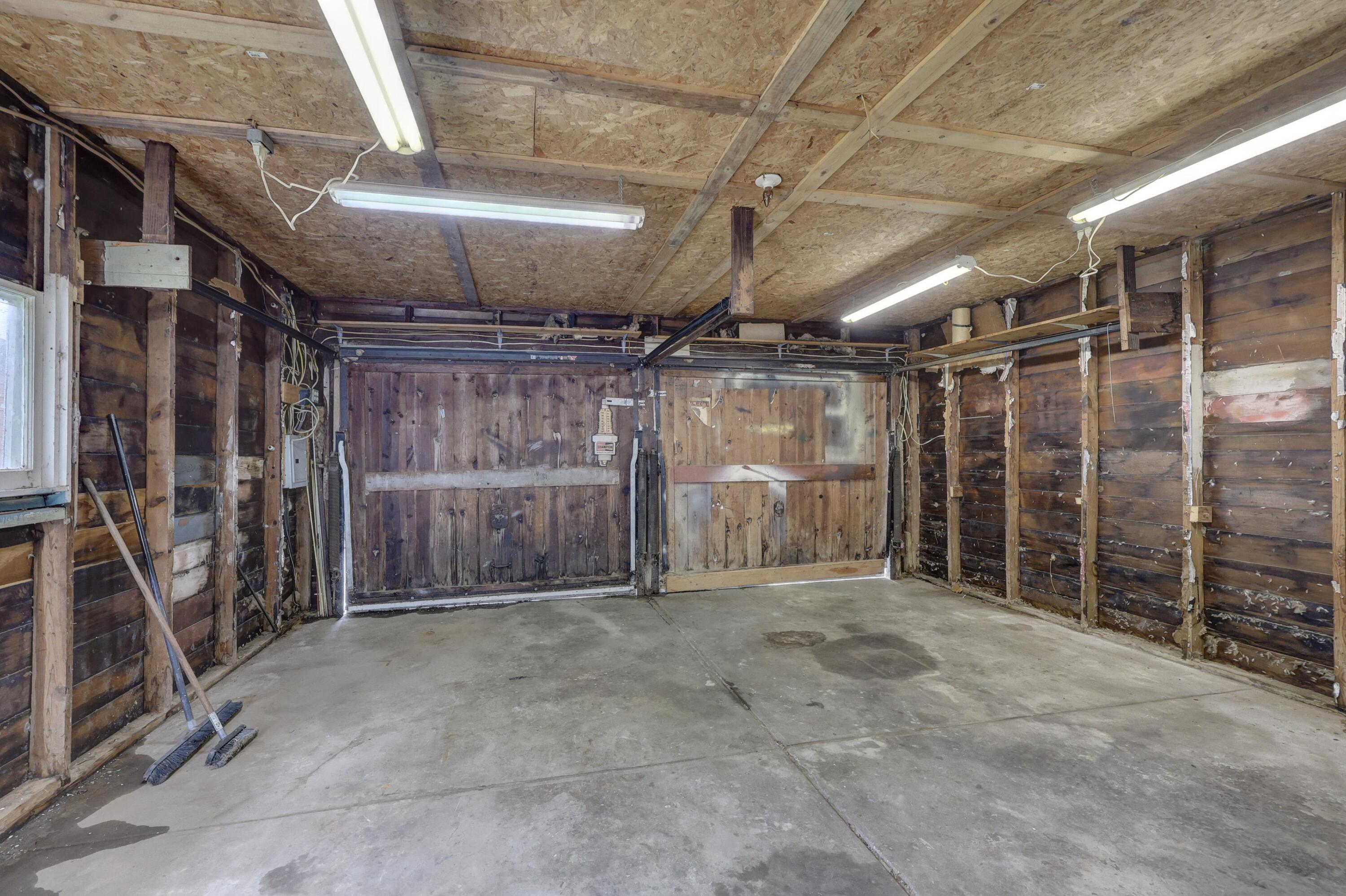 206 Clark Drive Property Photo 27