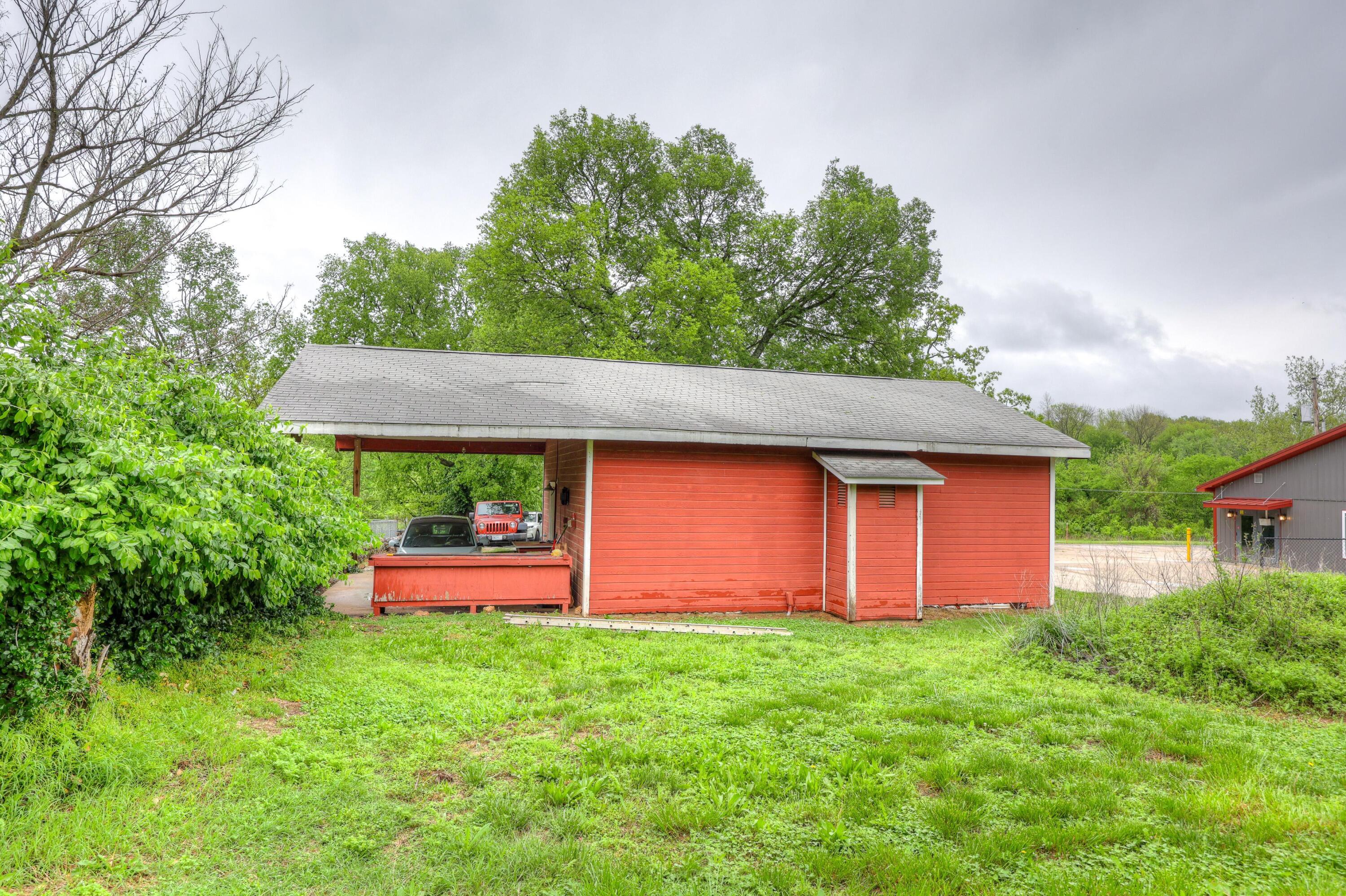 206 Clark Drive Property Photo 38