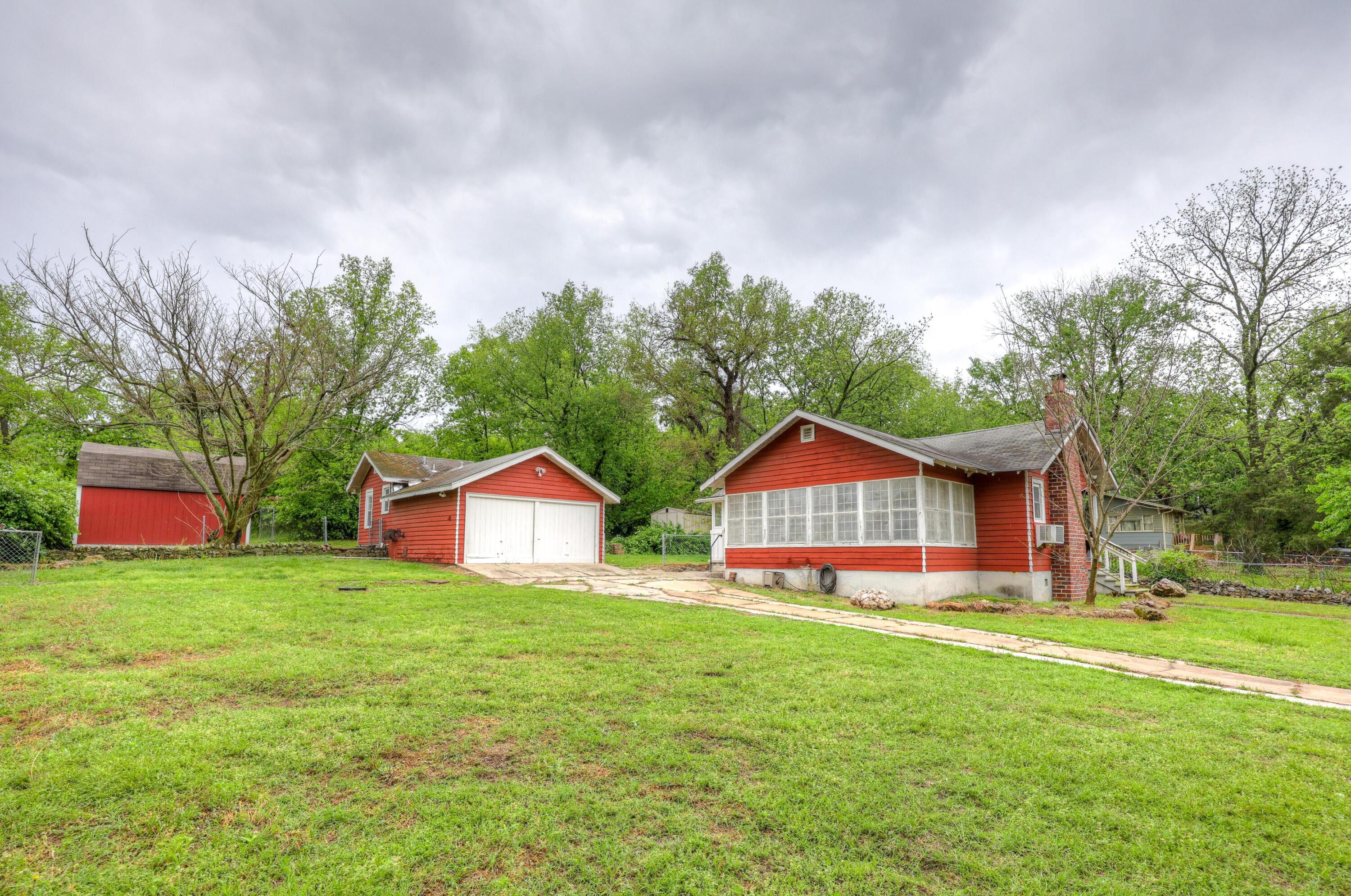 206 Clark Drive Property Photo 40