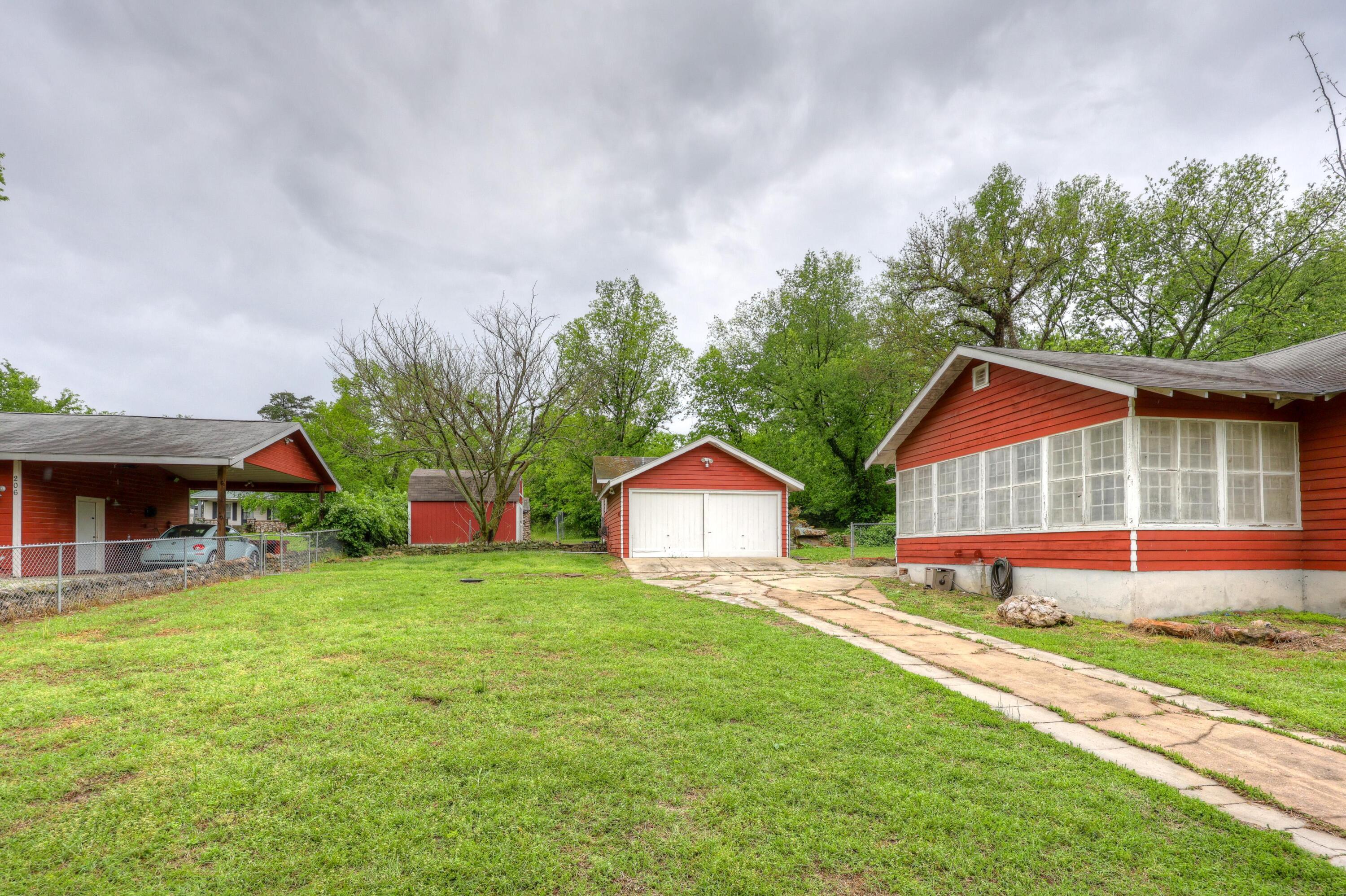 206 Clark Drive Property Photo 41